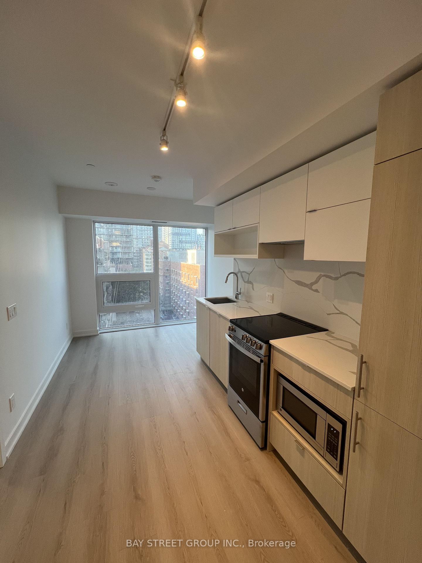 Photo 5 of Unit 1001, 100 Queen Street E, Toronto, Church-Yonge Corridor — HOMEH