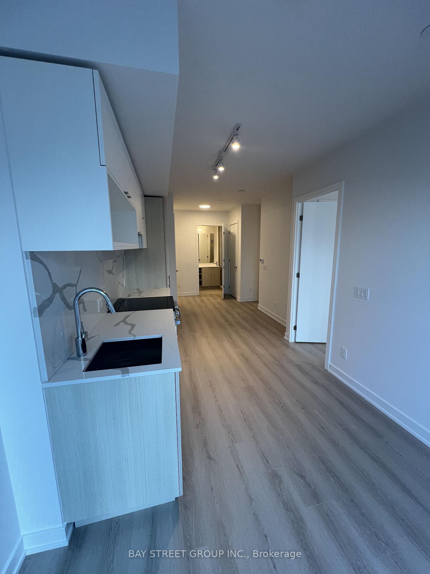 Photo 6 of Unit 1001, 100 Queen Street E, Toronto, Church-Yonge Corridor — HOMEH