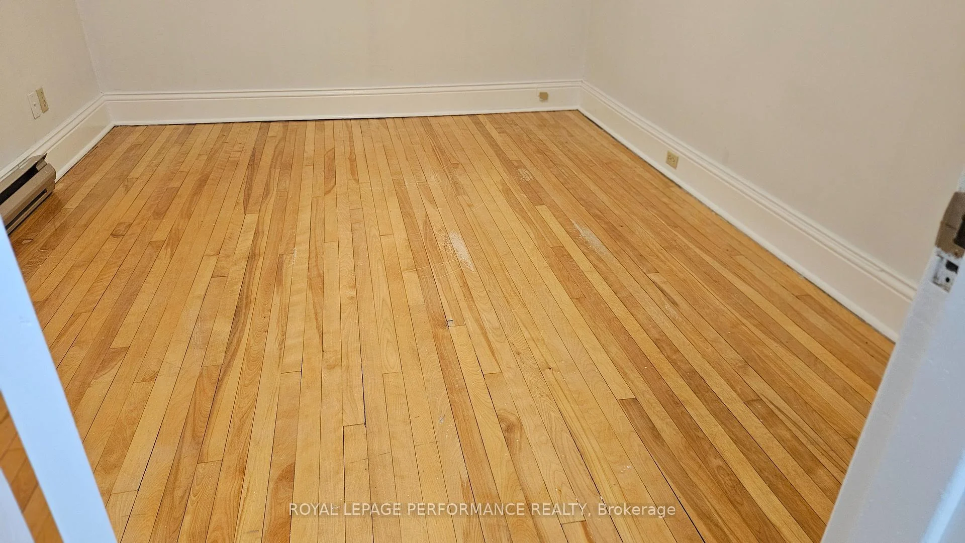 Photo 12 of Unit 6, 224A Pitt Street S, Cornwall, Cornwall — HOMEH