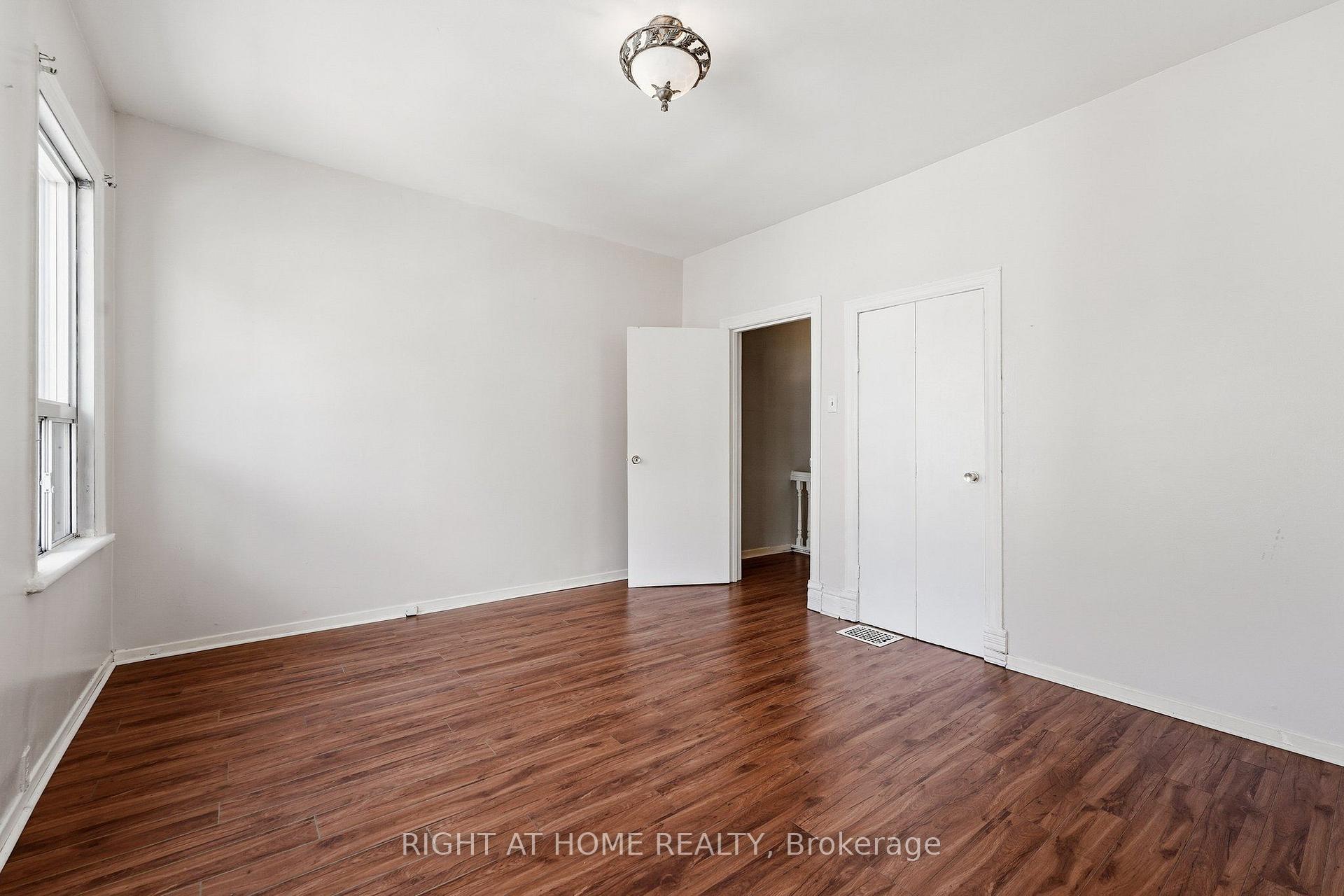 Photo 11 of 7 Andrews Avenue, Toronto, Trinity-Bellwoods — HOMEH