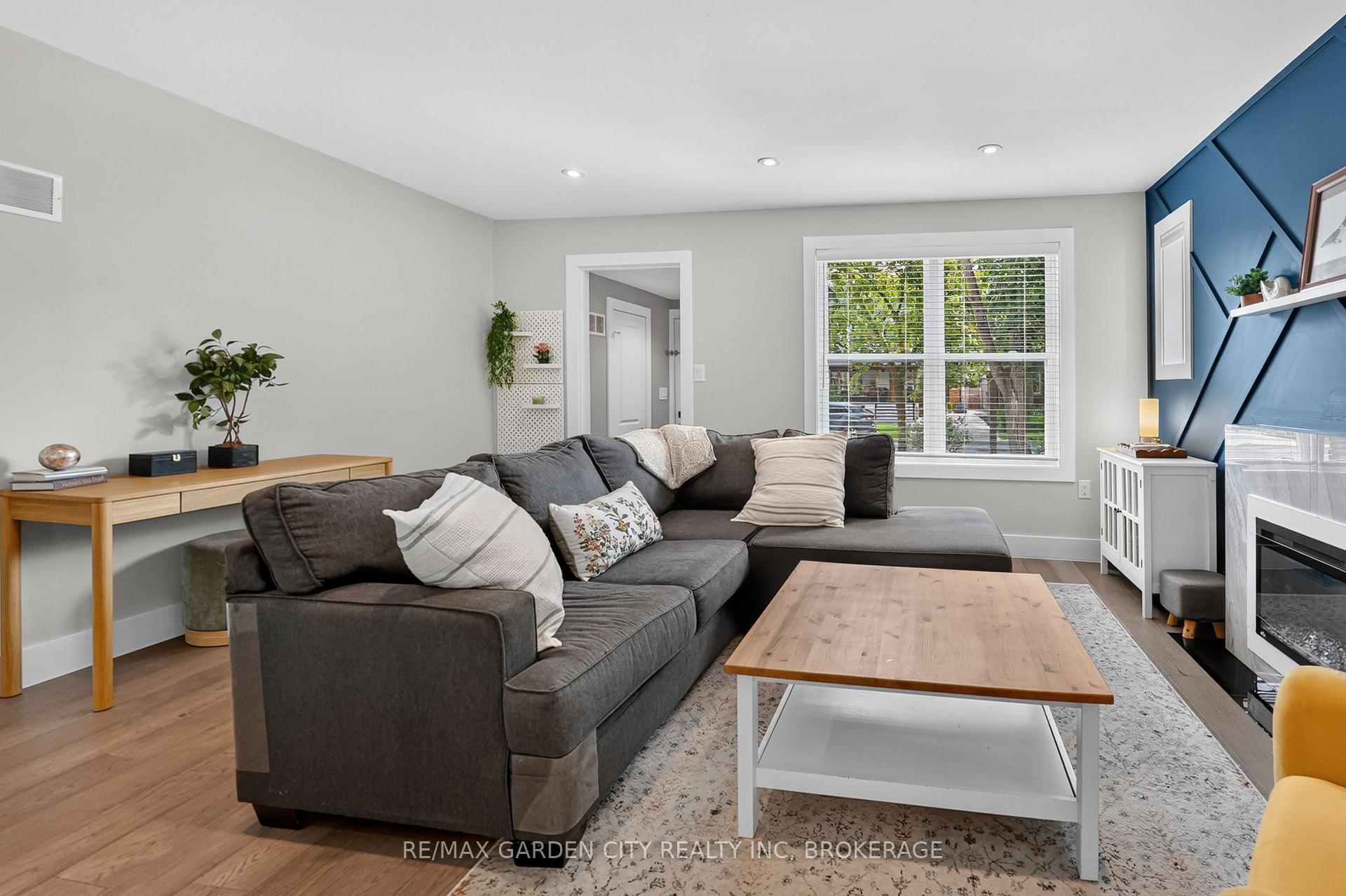 Photo 5 of 144 Highland Avenue, St. Catharines, Old Glenridge — HOMEH