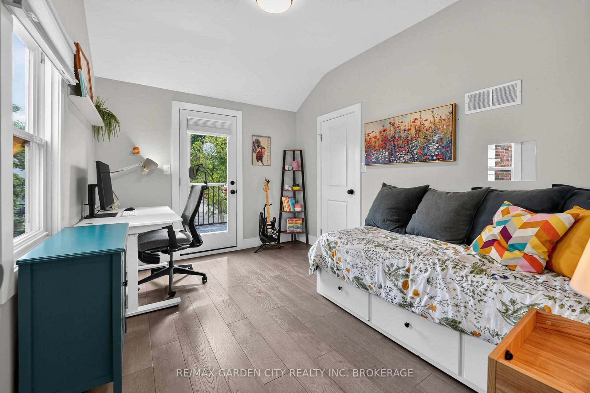 Photo 19 of 144 Highland Avenue, St. Catharines, Old Glenridge — HOMEH