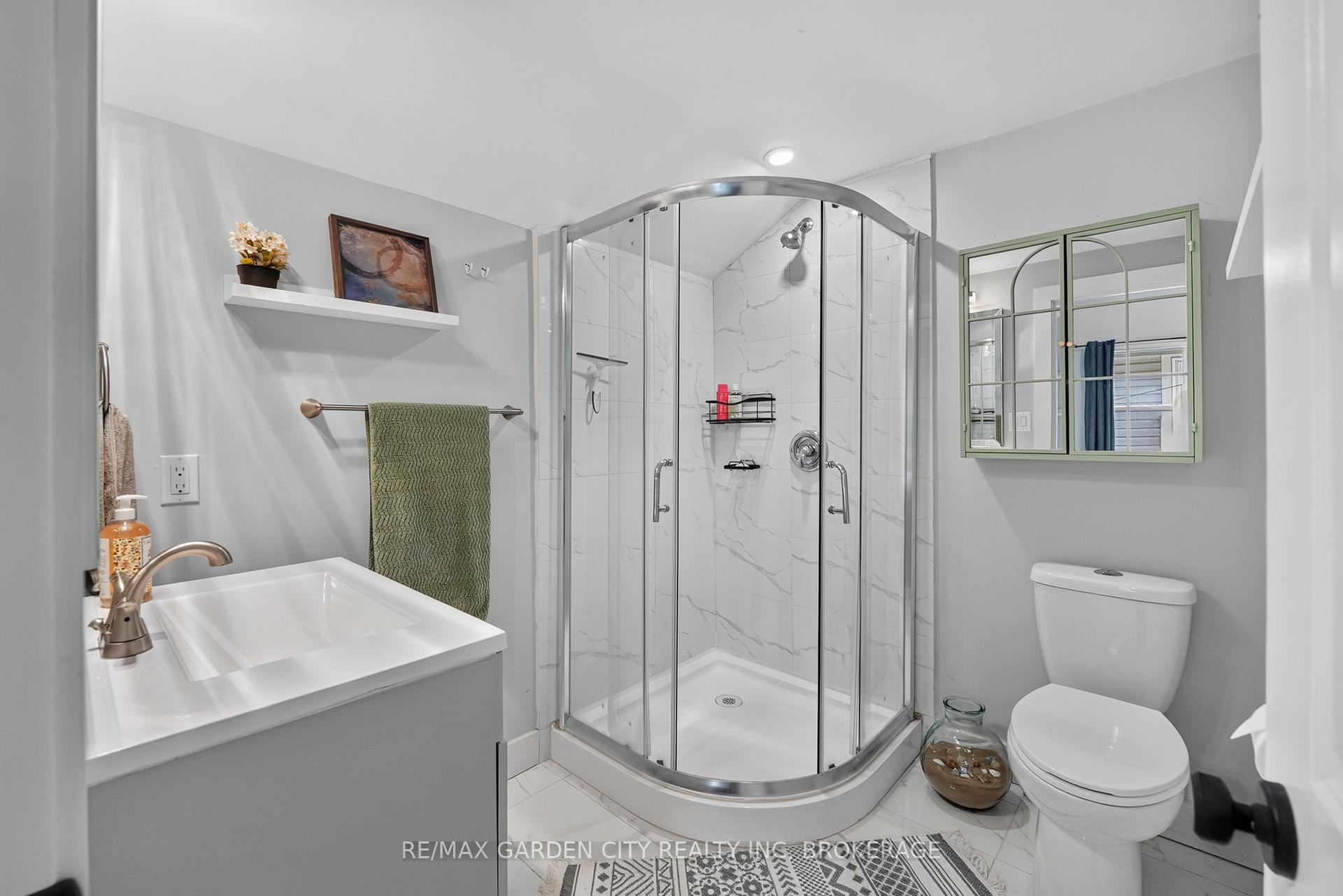 Photo 25 of 144 Highland Avenue, St. Catharines, Old Glenridge — HOMEH