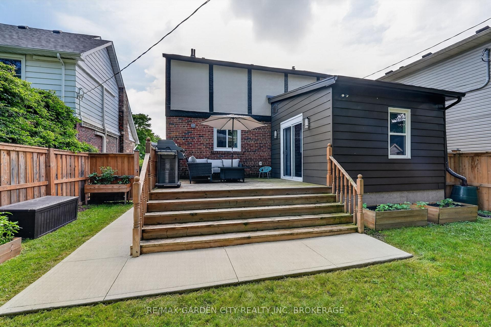 Photo 40 of 144 Highland Avenue, St. Catharines, Old Glenridge — HOMEH