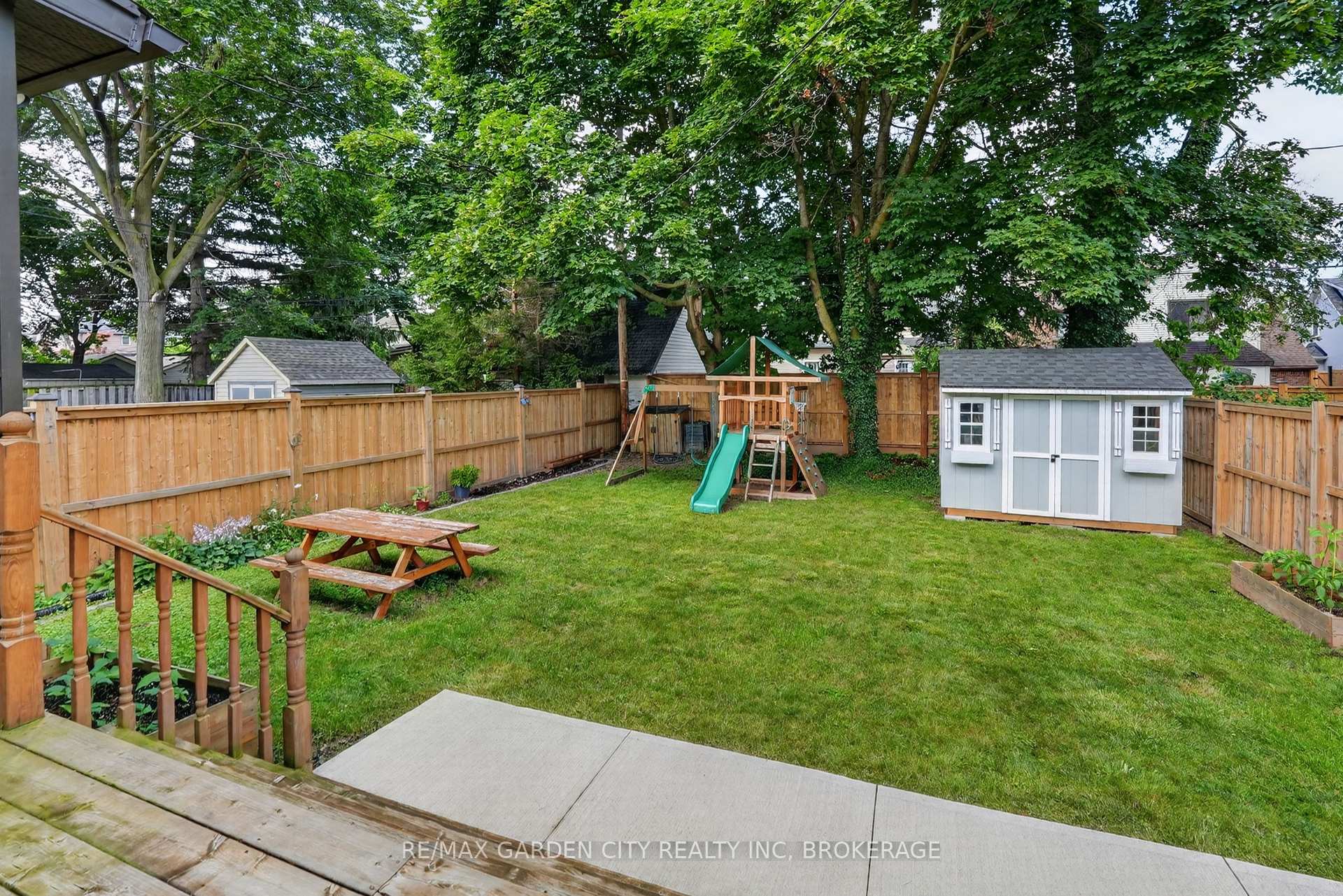 Photo 41 of 144 Highland Avenue, St. Catharines, Old Glenridge — HOMEH