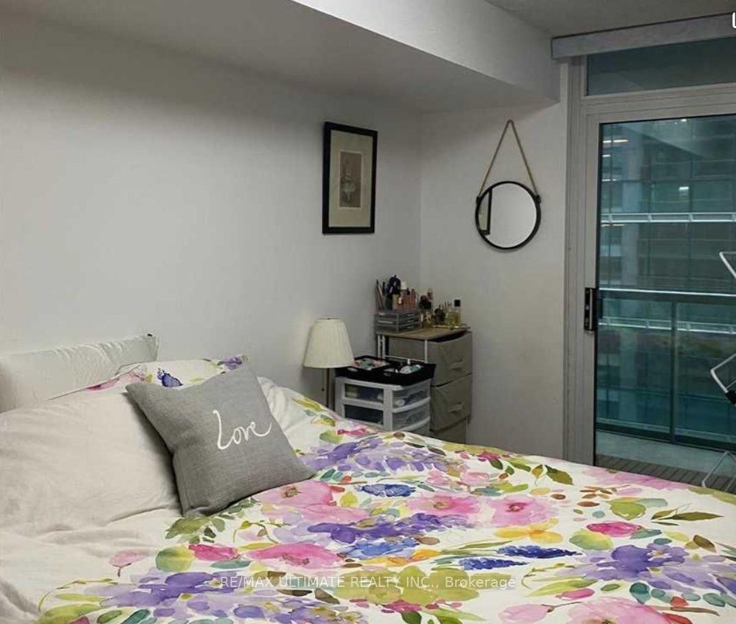 Photo 7 of Unit 1609, 30 Grand Trunk Crescent, Toronto, Waterfront Communities — HOMEH