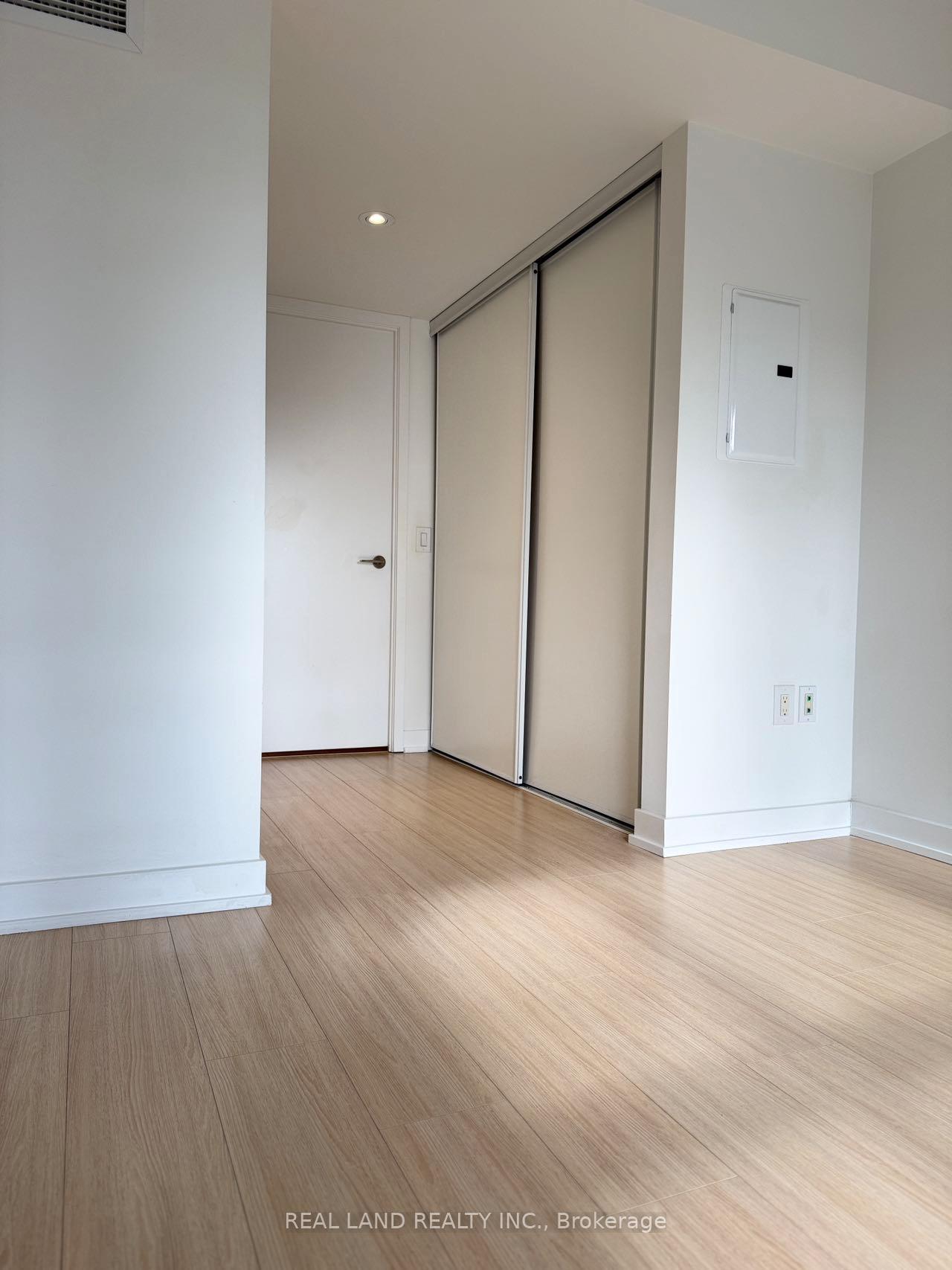 Photo 15 of Unit 301, 85 Queens Wharf Road, Toronto, Waterfront Communities — HOMEH