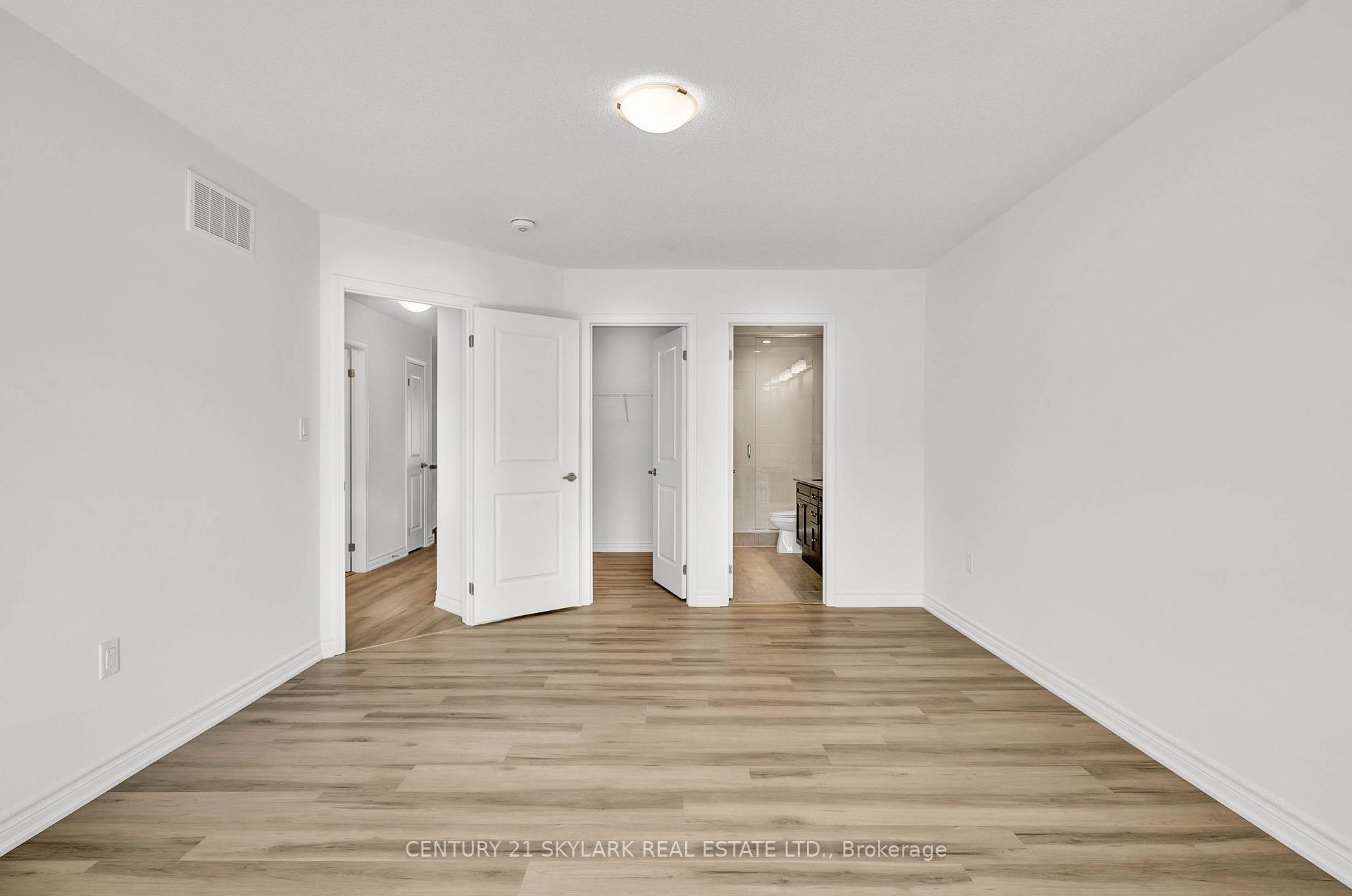 Photo 12 of 13 Vinewood Crescent, Barrie, Rural Barrie Southeast — HOMEH