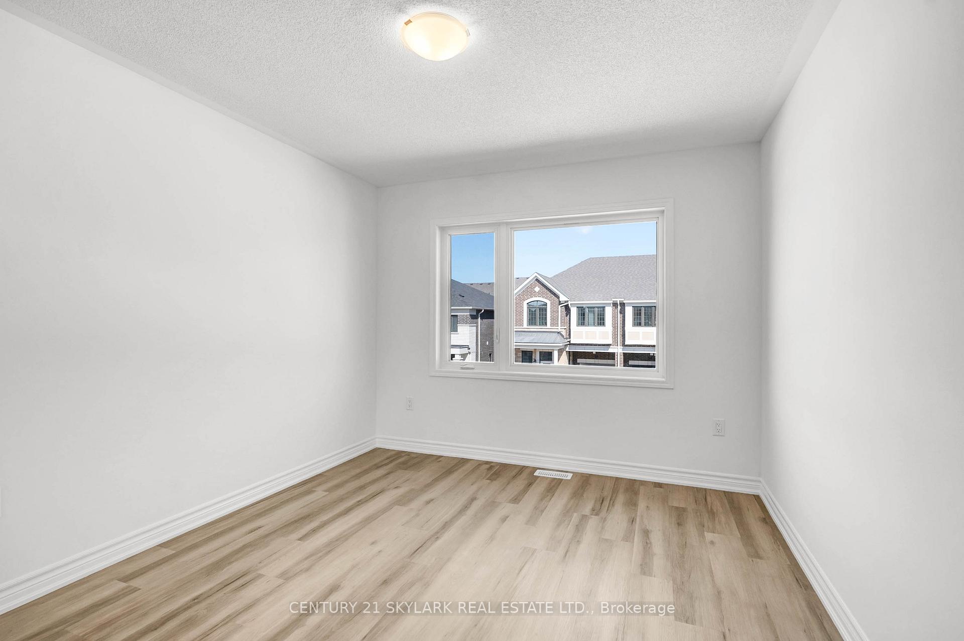Photo 19 of 13 Vinewood Crescent, Barrie, Rural Barrie Southeast — HOMEH