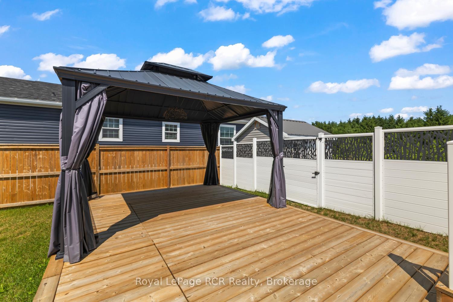 Photo 21 of 206 Spruce Drive, West Grey — HOMEH