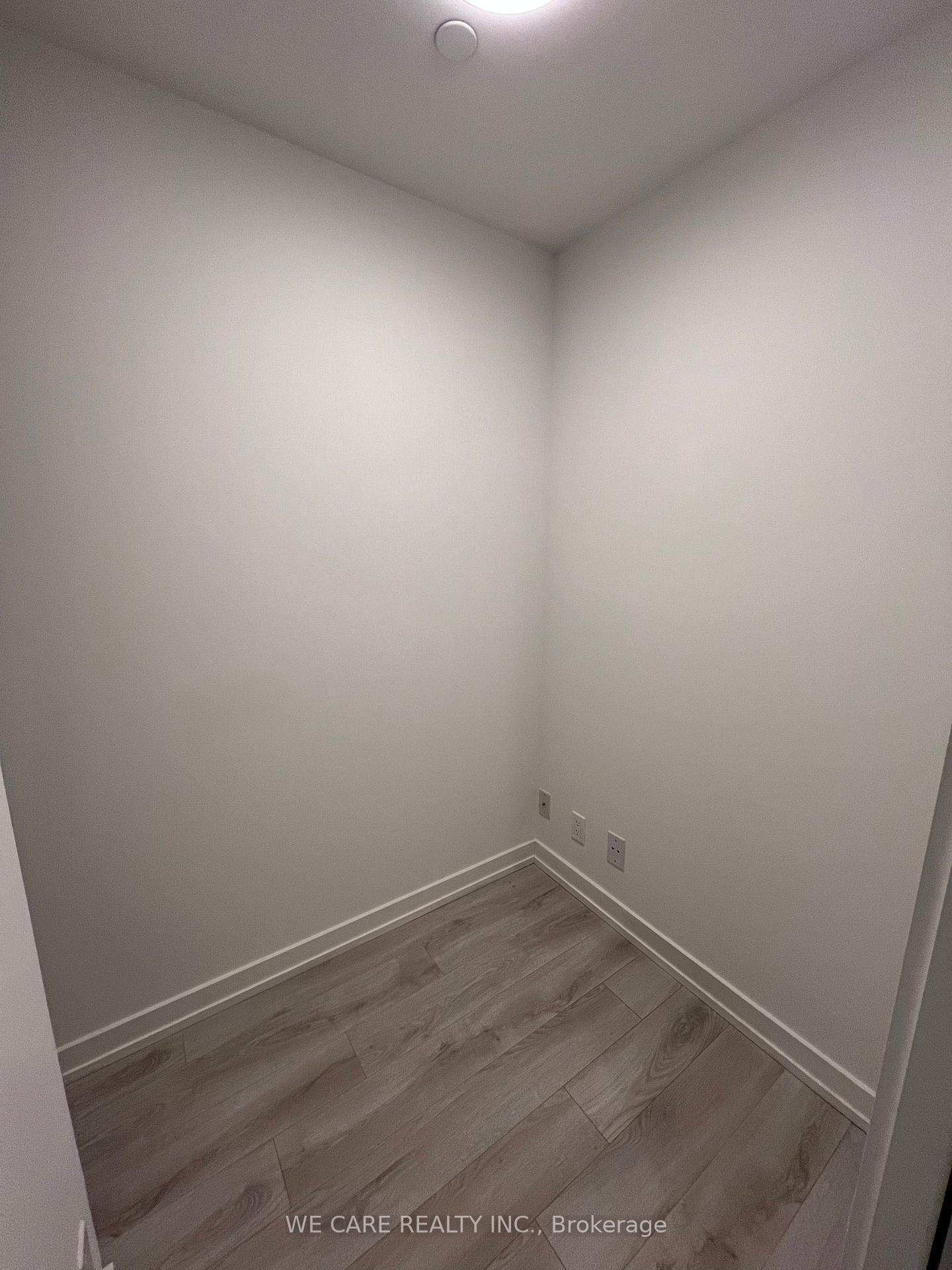 Photo 4 of Unit 1407, 33 Helendale Avenue, Toronto, Yonge-Eglinton — HOMEH