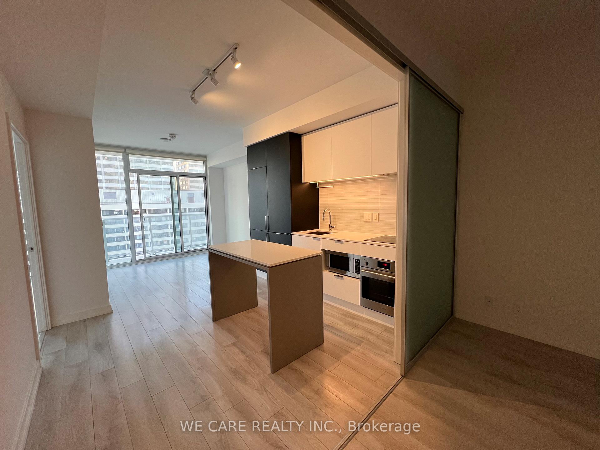 Photo 5 of Unit 1407, 33 Helendale Avenue, Toronto, Yonge-Eglinton — HOMEH