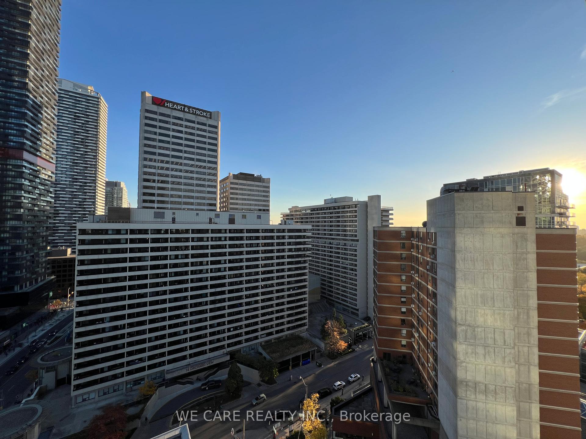Photo 15 of Unit 1407, 33 Helendale Avenue, Toronto, Yonge-Eglinton — HOMEH