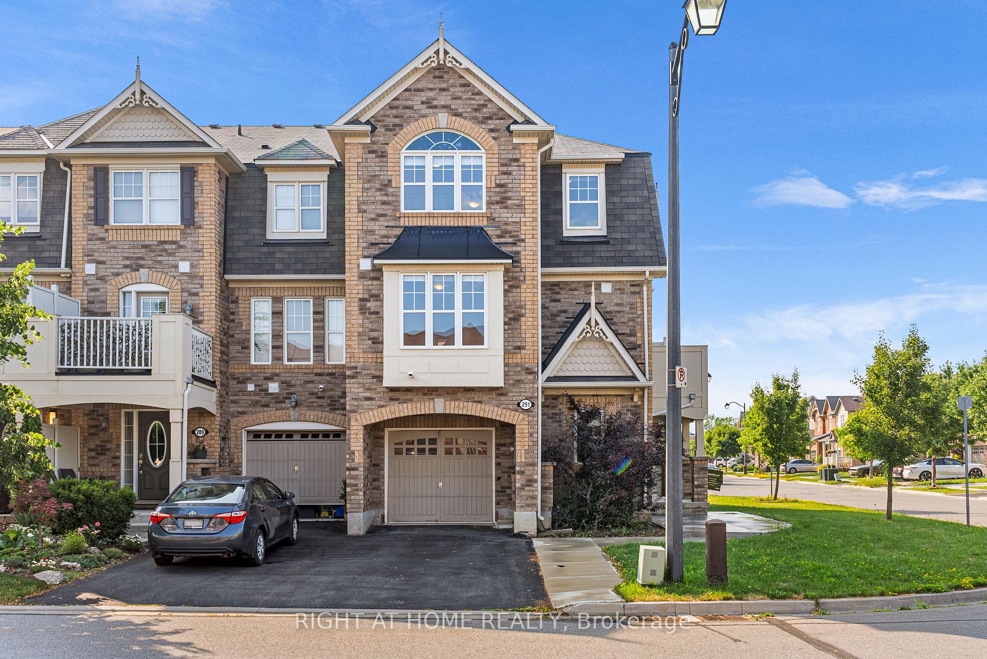 Photo 3 of 291 Woodley Acres, Milton, Willmott — HOMEH