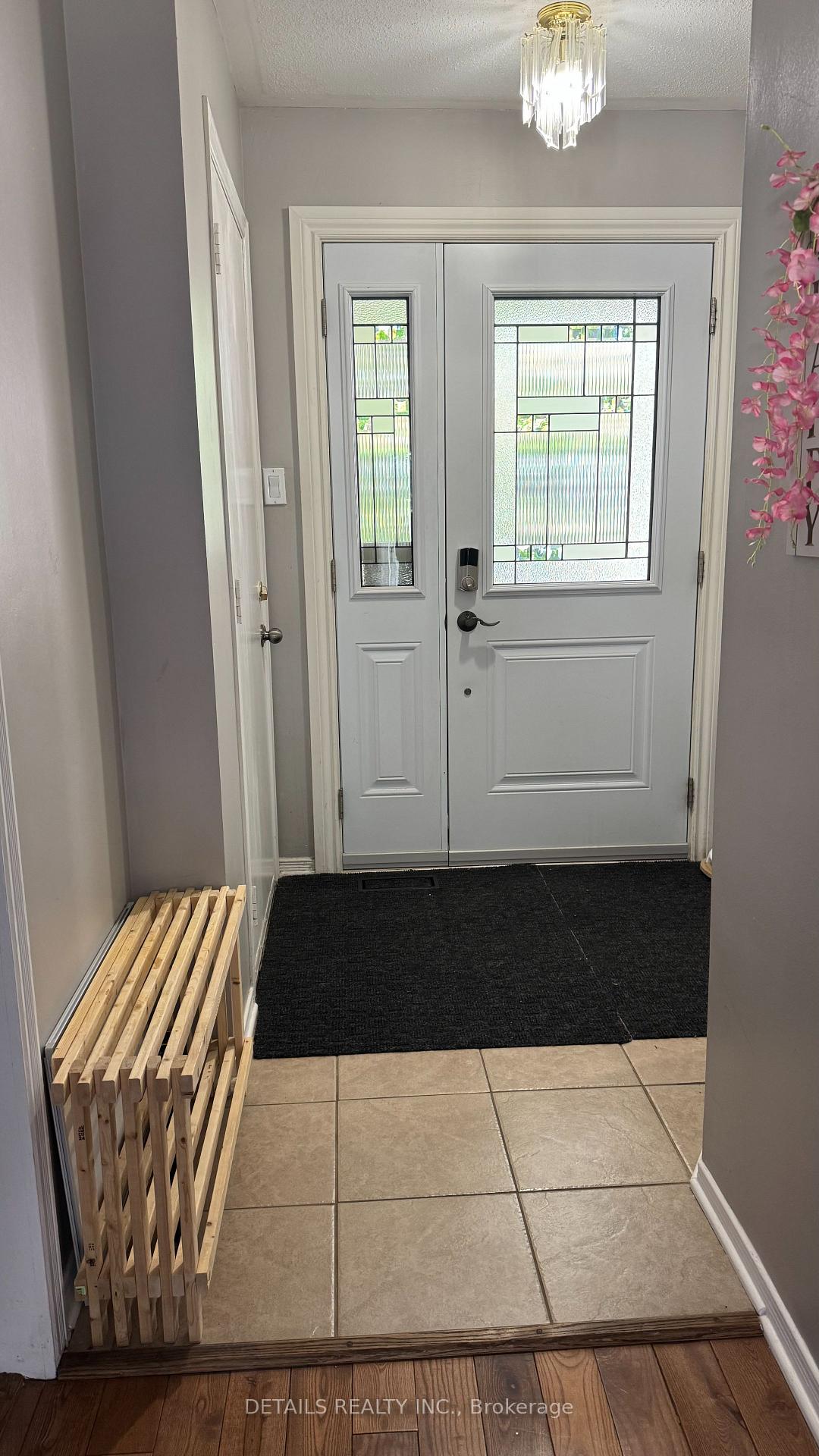 Photo 3 of 131 Markland Crescent, Ottawa, Barrhaven East — HOMEH