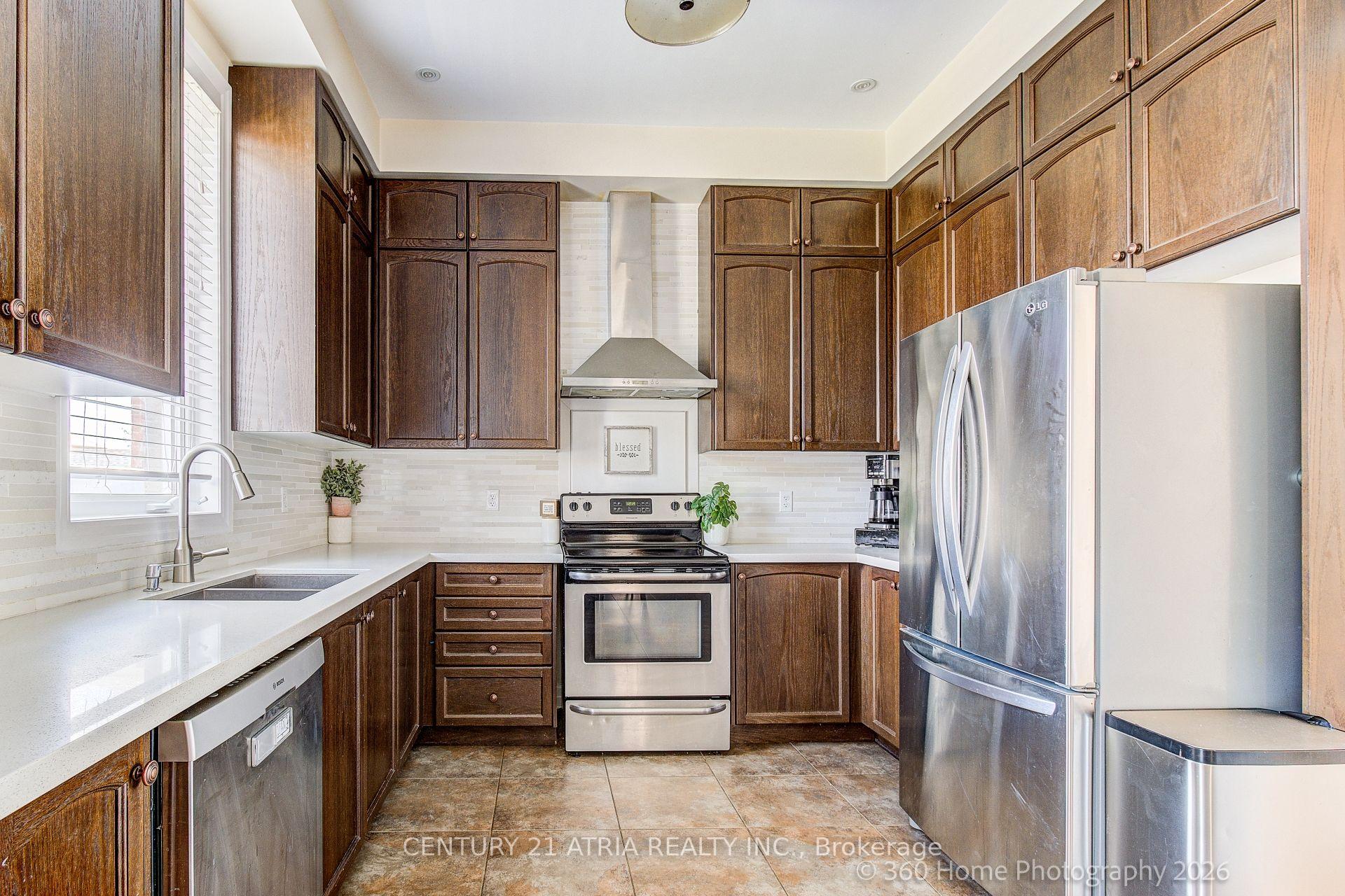 Photo 7 of 1386 Sheldon Street, Innisfil, Alcona — HOMEH