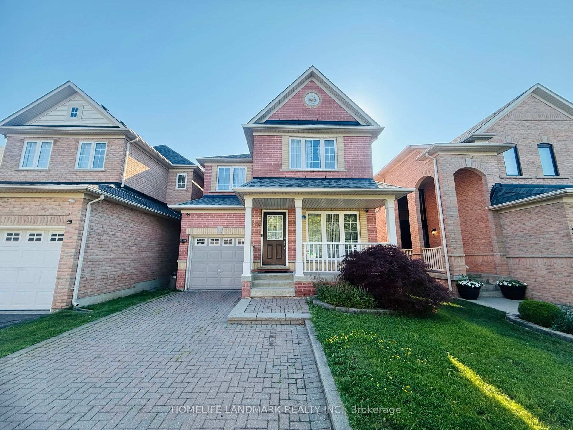 Photo 1 of 32 Oxfordshire Street, Markham, Berczy — HOMEH