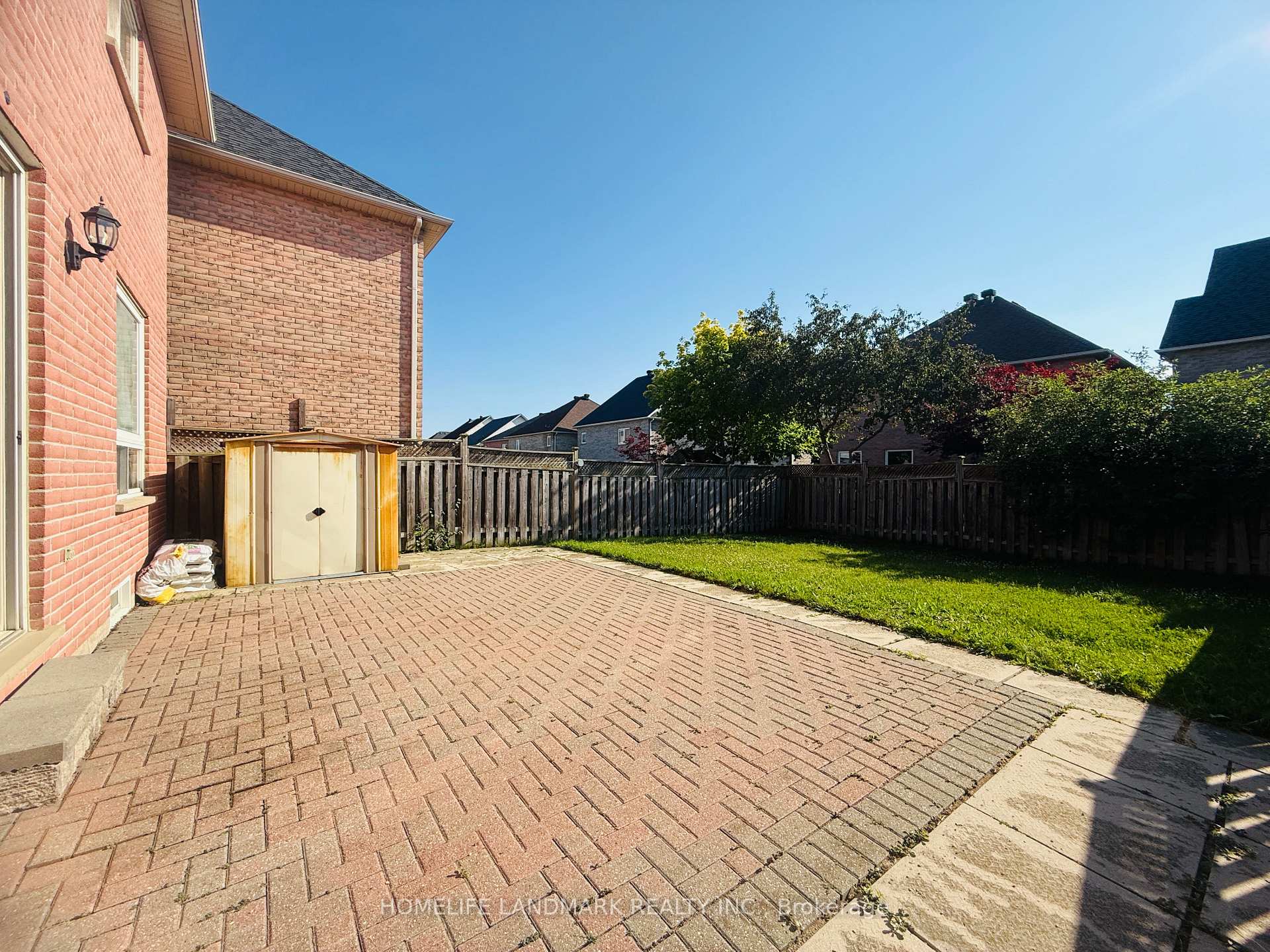 Photo 8 of 32 Oxfordshire Street, Markham, Berczy — HOMEH