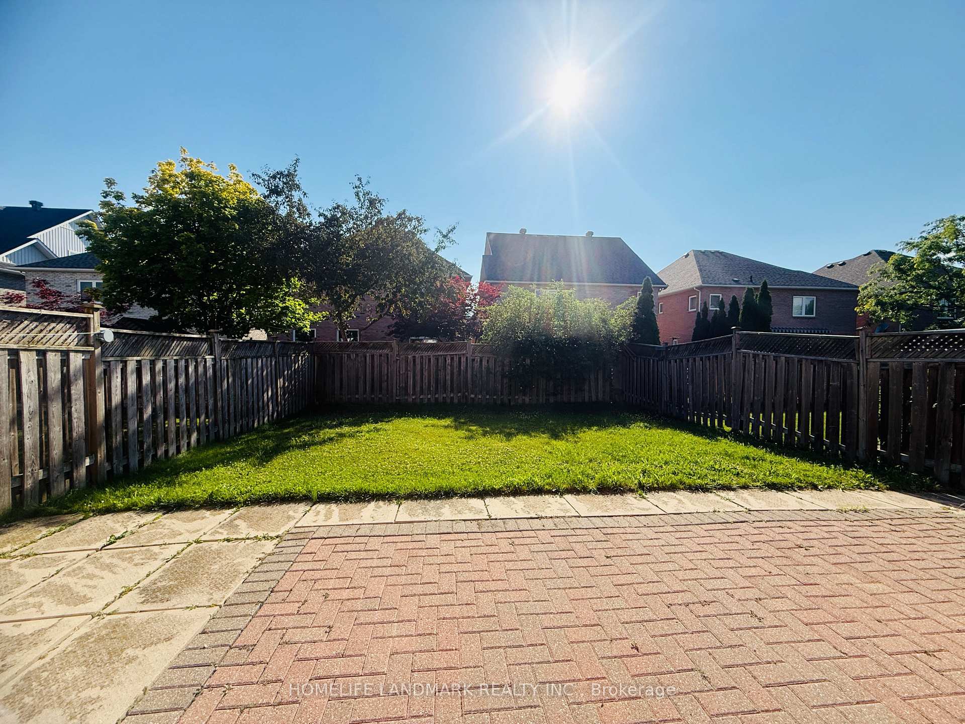 Photo 10 of 32 Oxfordshire Street, Markham, Berczy — HOMEH