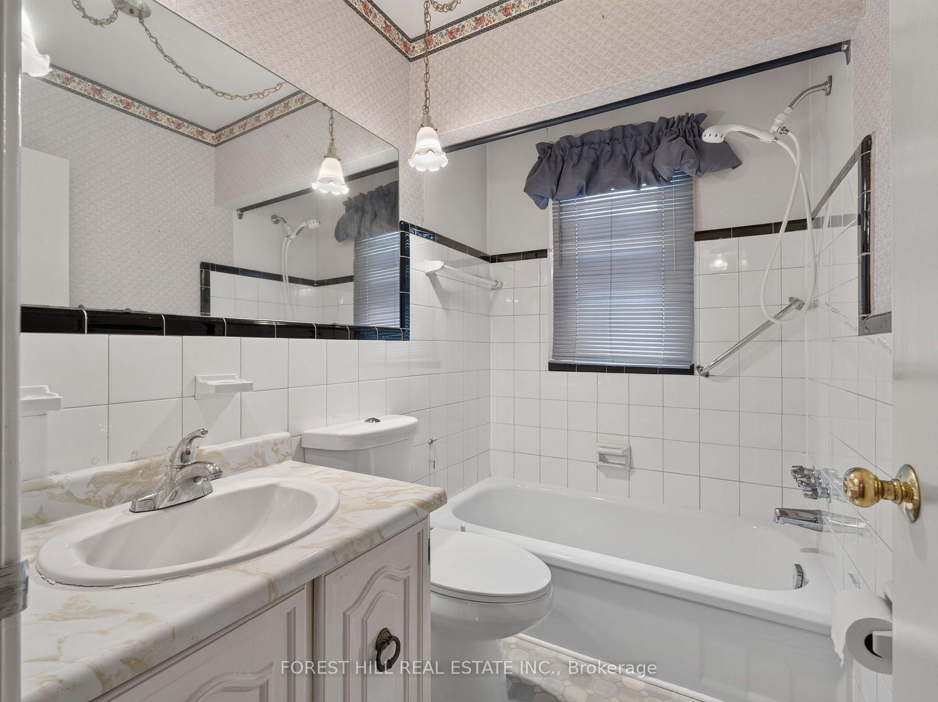 Photo 12 of 98 Marchington Circle, Scarborough, Wexford-Maryvale — HOMEH