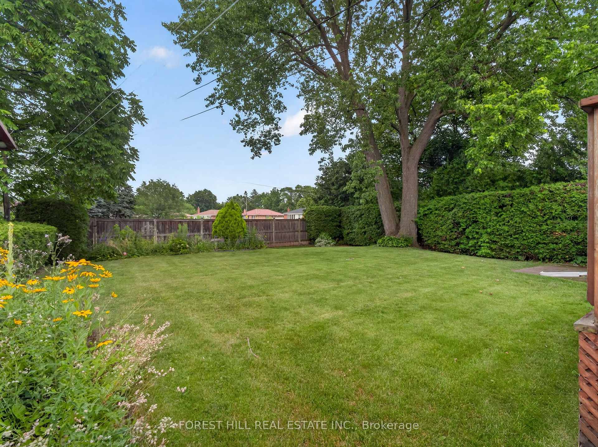 Photo 16 of 98 Marchington Circle, Scarborough, Wexford-Maryvale — HOMEH