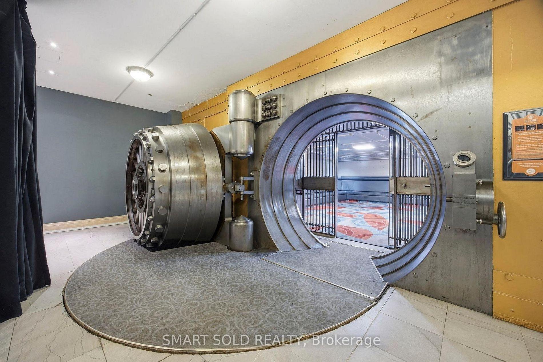 Photo 5 of Unit 2912, 1 King Street W, Toronto, Bay Street Corridor — HOMEH