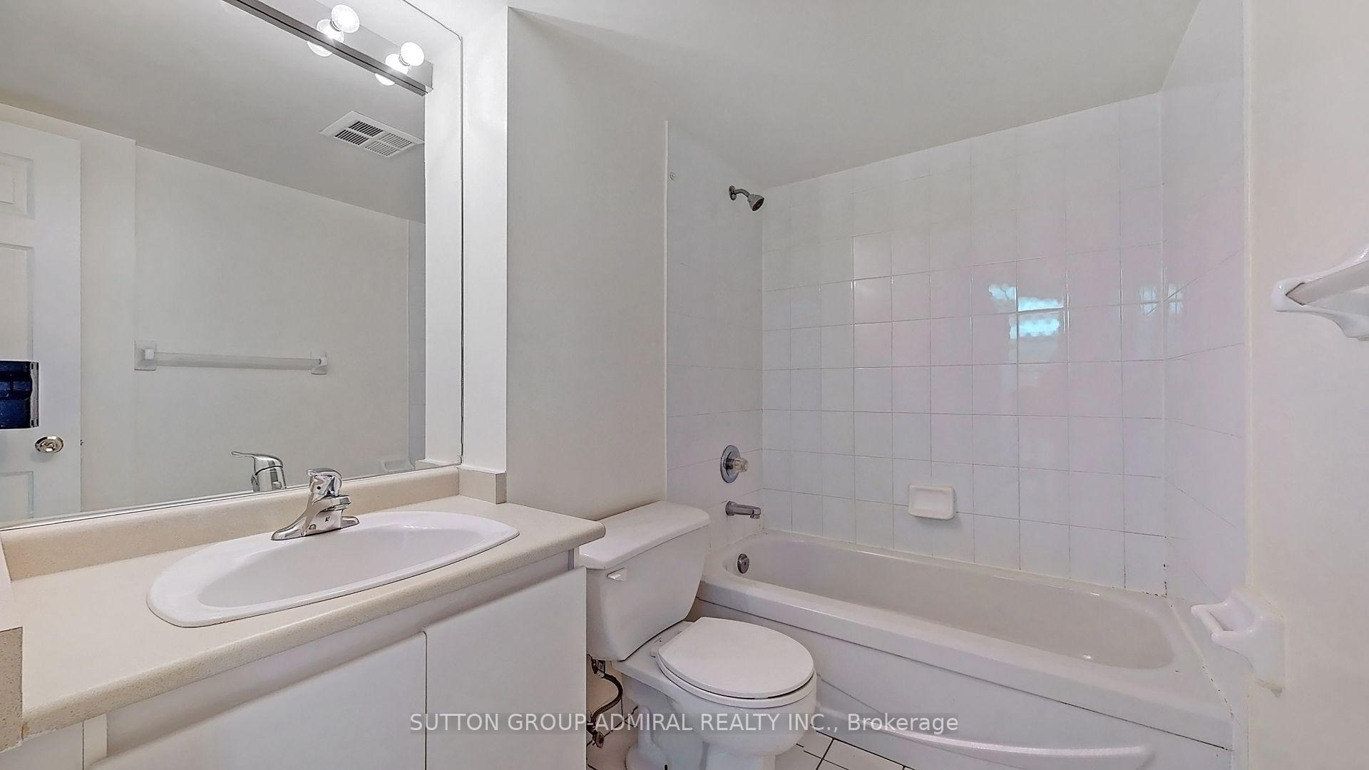 Photo 4 of Unit 2001, 736 Bay Street, Toronto, Bay Street Corridor — HOMEH