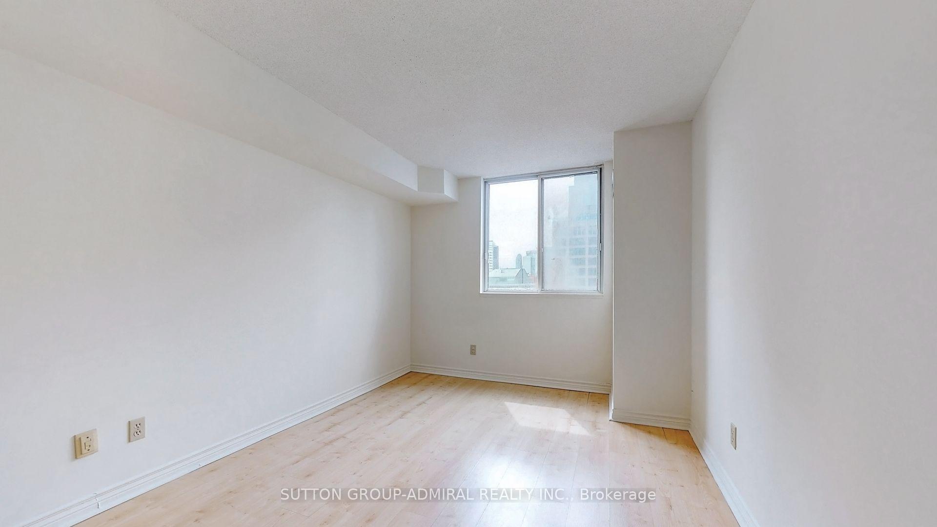 Photo 5 of Unit 2001, 736 Bay Street, Toronto, Bay Street Corridor — HOMEH