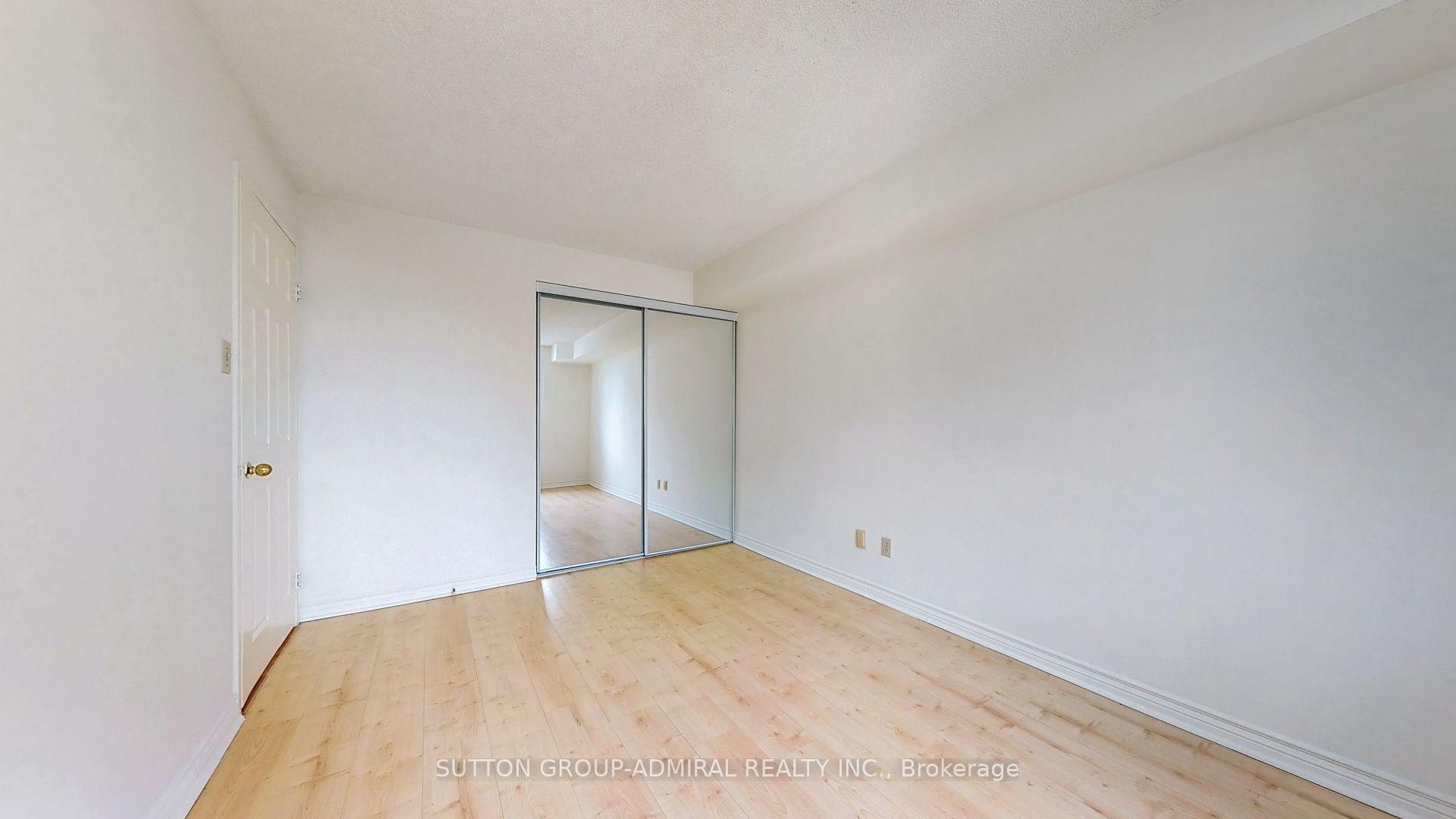 Photo 6 of Unit 2001, 736 Bay Street, Toronto, Bay Street Corridor — HOMEH