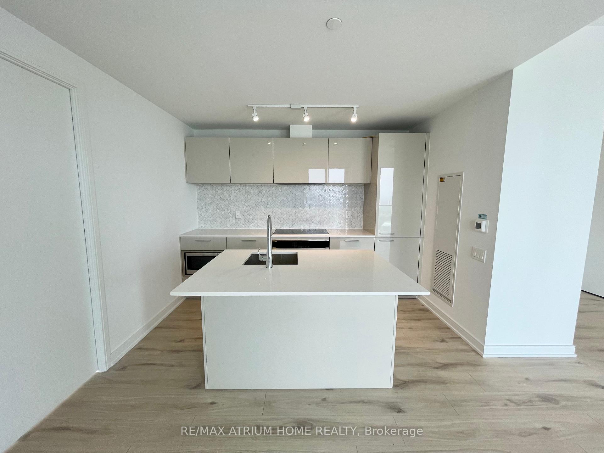 Photo 9 of Unit 4303, 3 Gloucester Street, Toronto, Church-Yonge Corridor — HOMEH