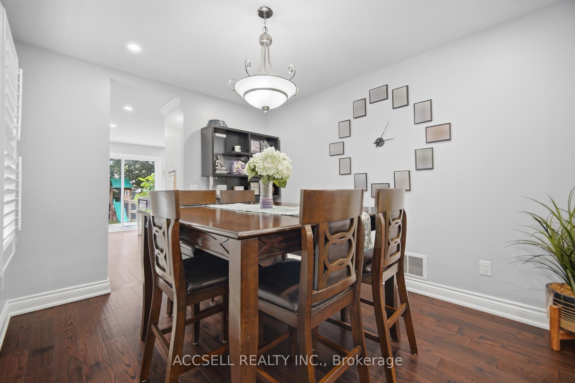 Photo 15 of 32 Niles Court, Brampton, Westgate — HOMEH
