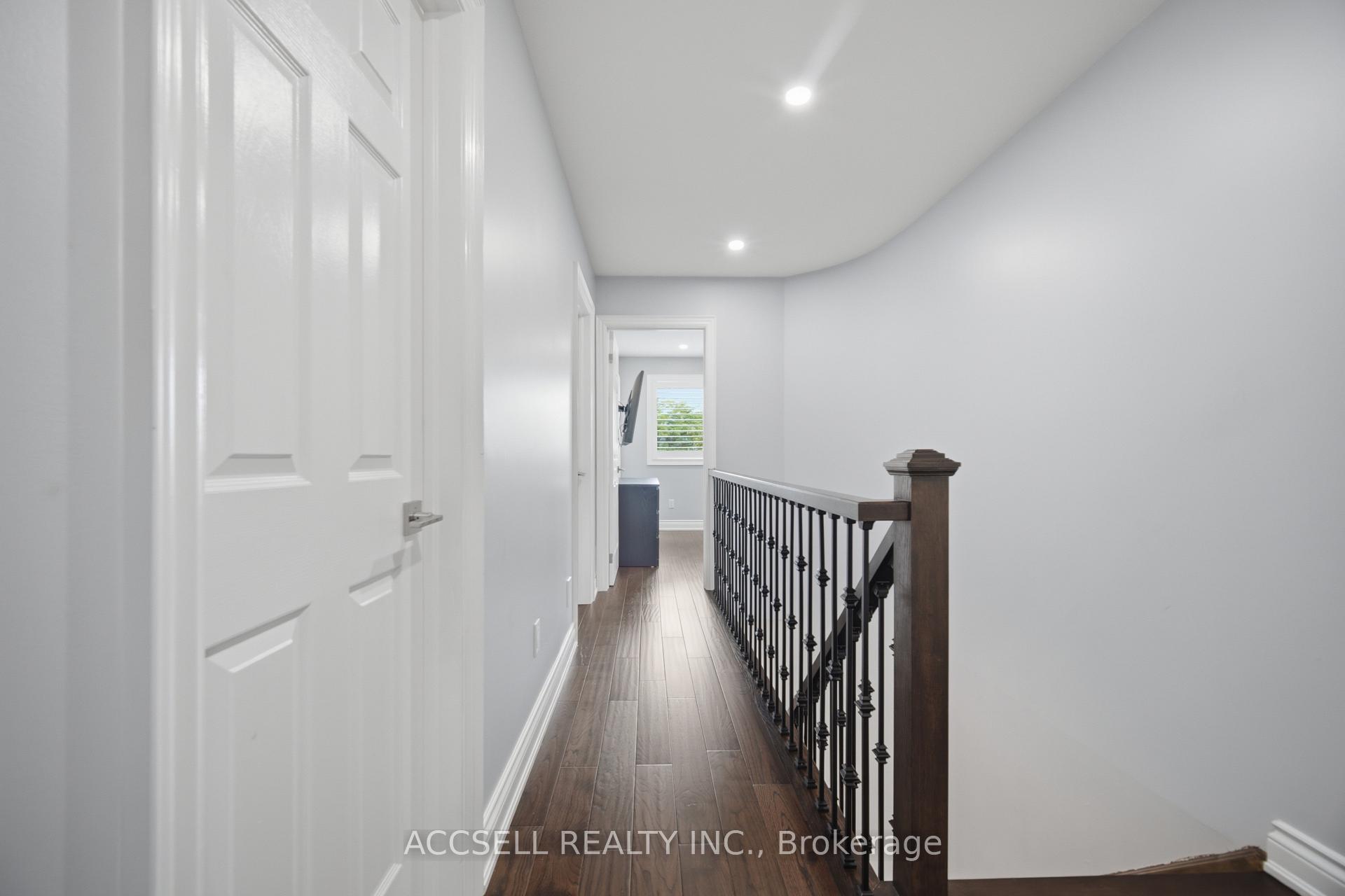 Photo 31 of 32 Niles Court, Brampton, Westgate — HOMEH