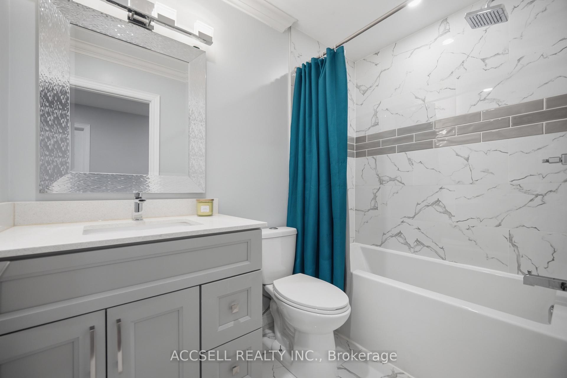 Photo 43 of 32 Niles Court, Brampton, Westgate — HOMEH