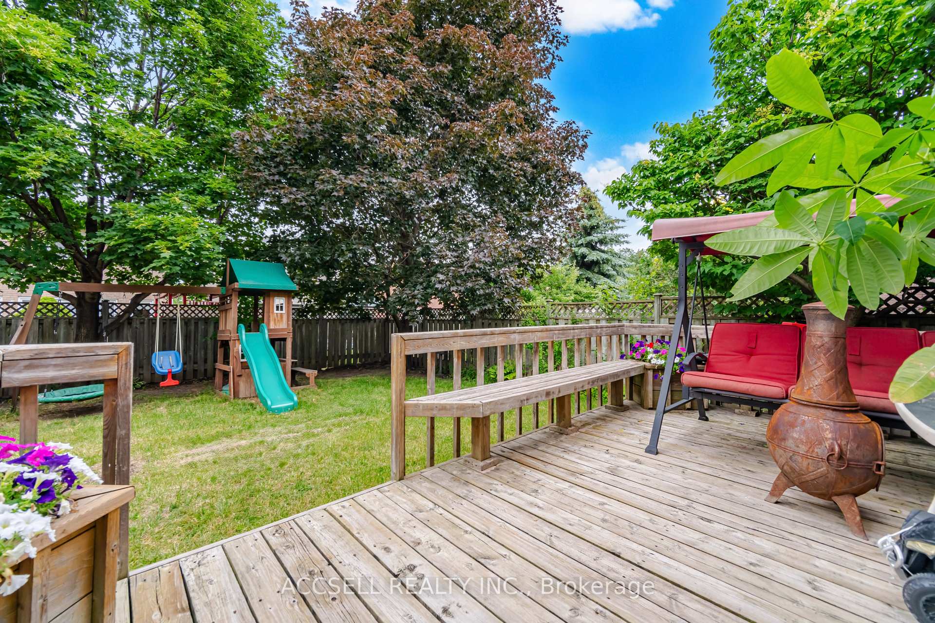 Photo 46 of 32 Niles Court, Brampton, Westgate — HOMEH