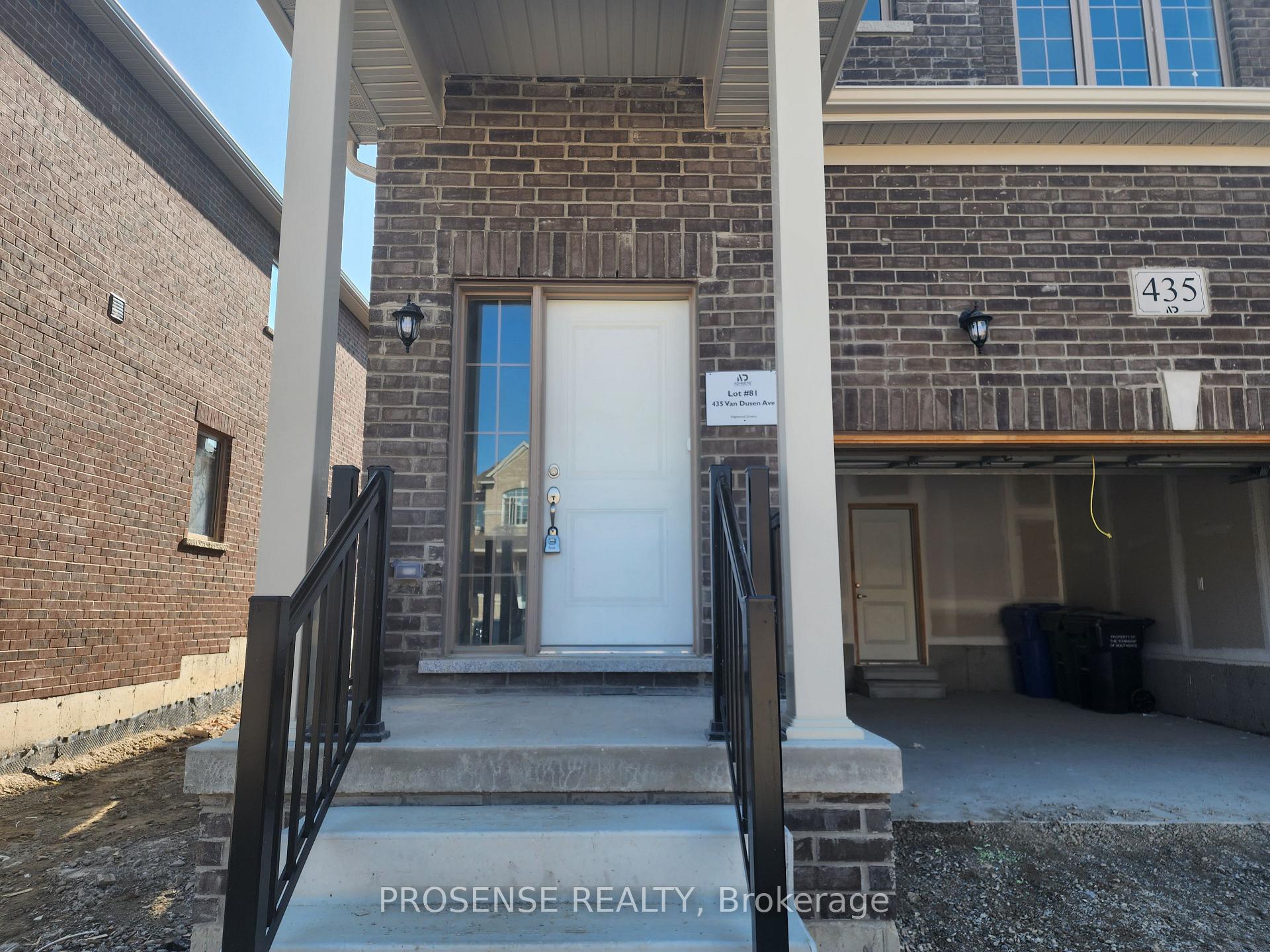Photo 3 of 435 Van Dusen Avenue, Southgate — HOMEH