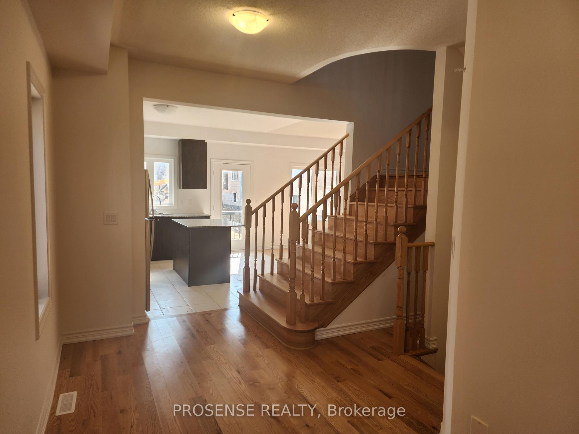 Photo 8 of 435 Van Dusen Avenue, Southgate — HOMEH