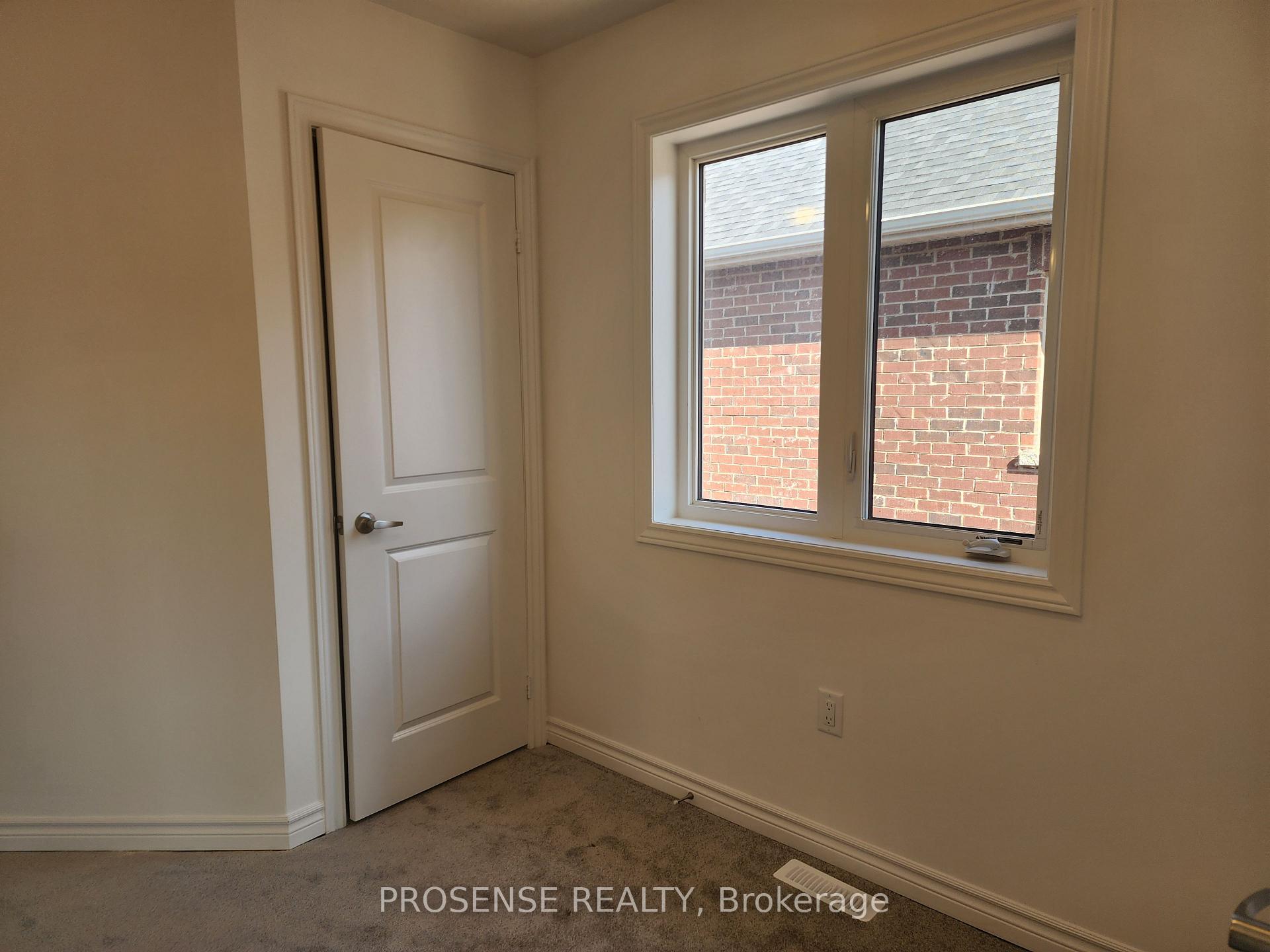 Photo 34 of 435 Van Dusen Avenue, Southgate — HOMEH