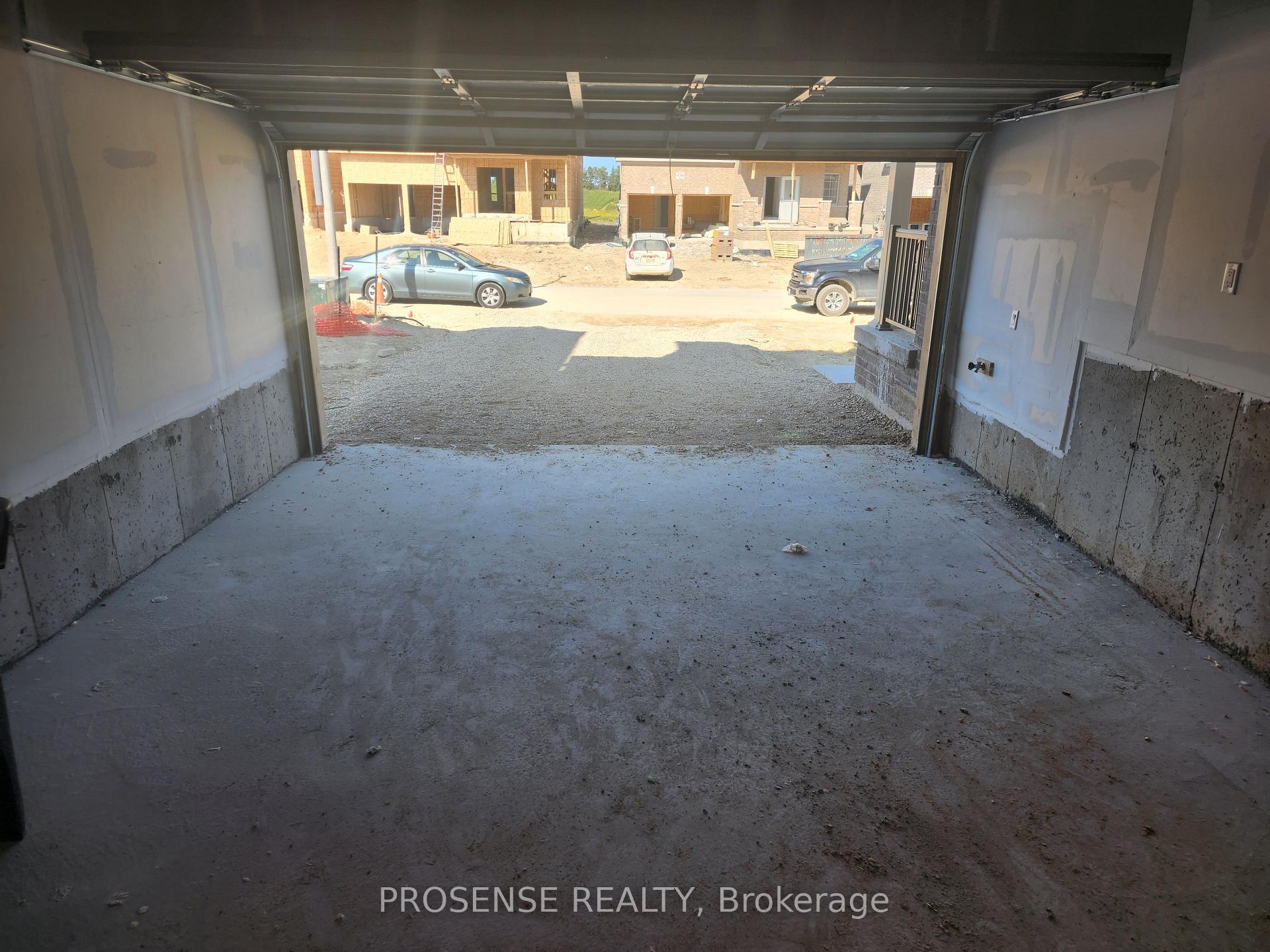 Photo 37 of 435 Van Dusen Avenue, Southgate — HOMEH