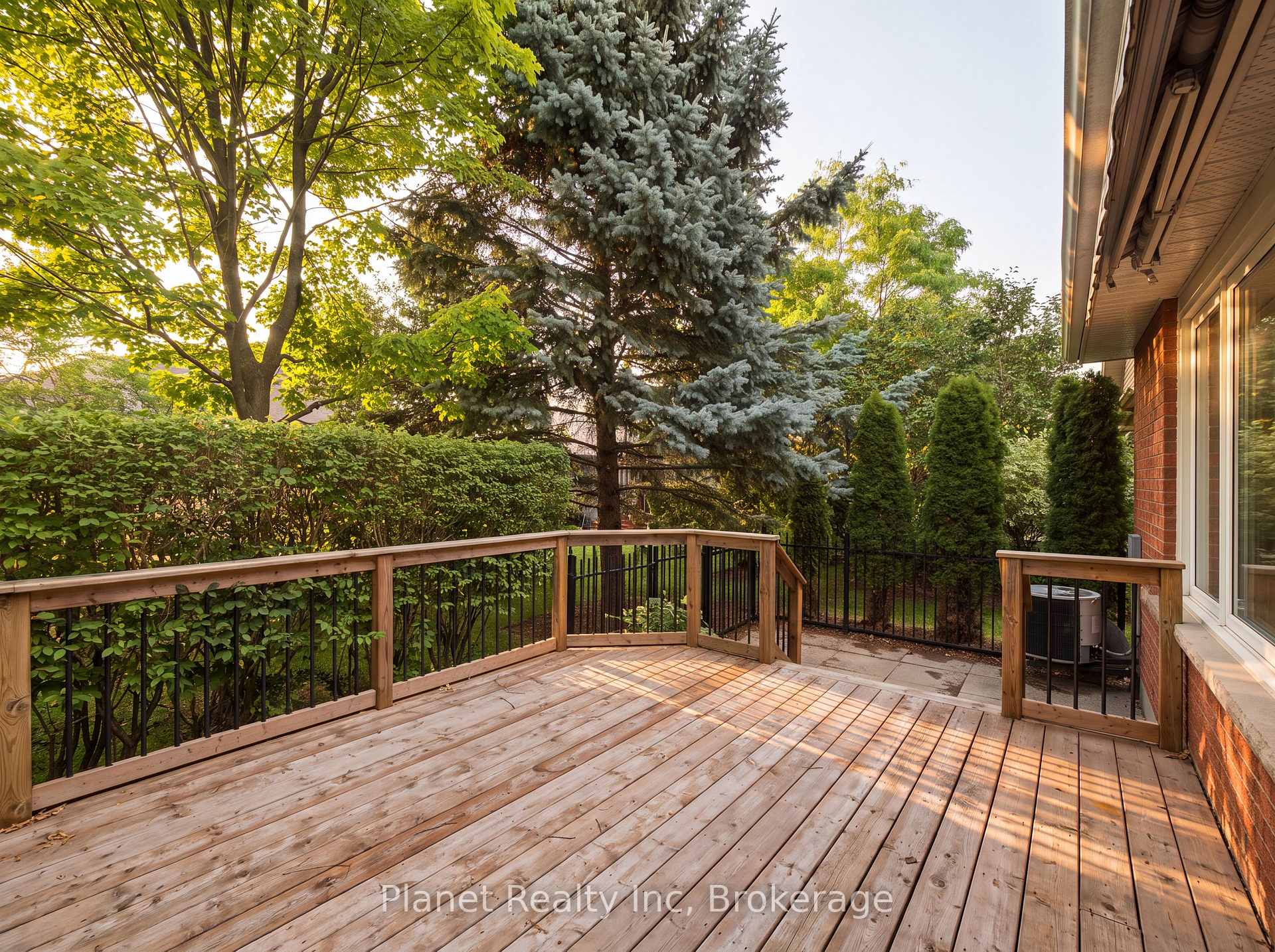 Photo 25 of 60 Basswood Drive, Guelph, Village By The Arboretum — HOMEH