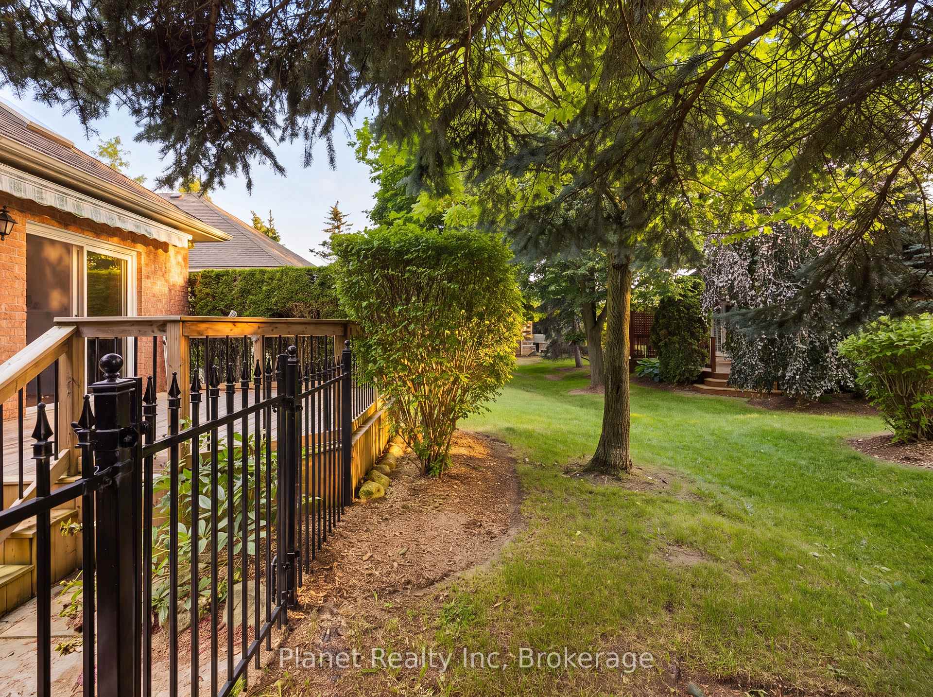 Photo 26 of 60 Basswood Drive, Guelph, Village By The Arboretum — HOMEH