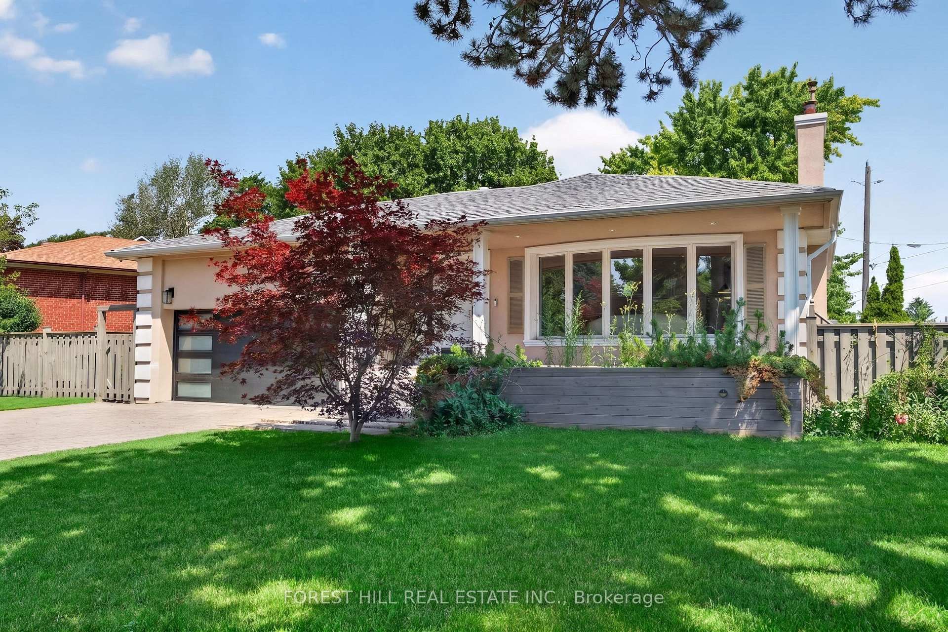Photo 3 of 1 Heathview Avenue, North York, Bayview Village — HOMEH
