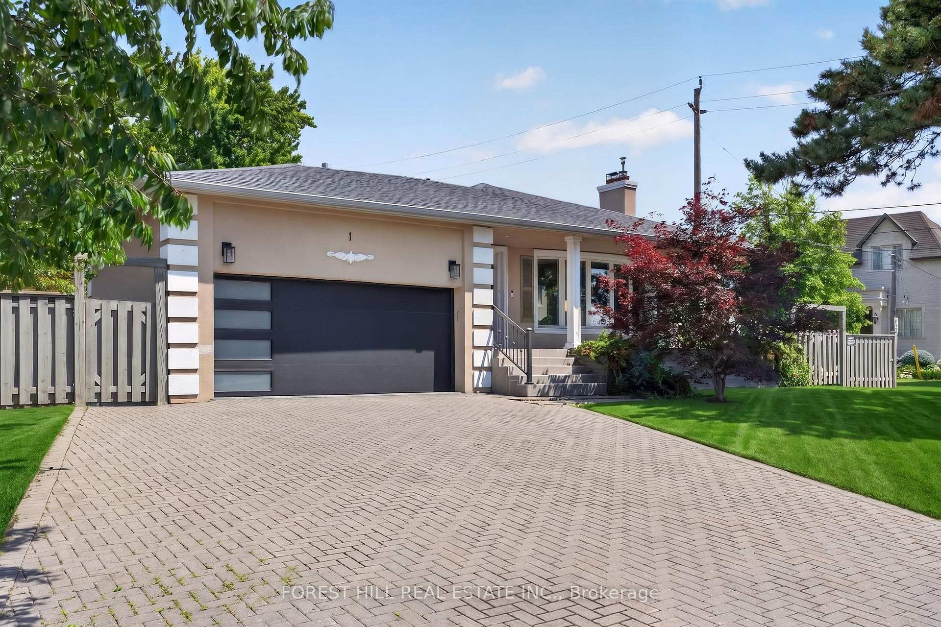 Photo 4 of 1 Heathview Avenue, North York, Bayview Village — HOMEH