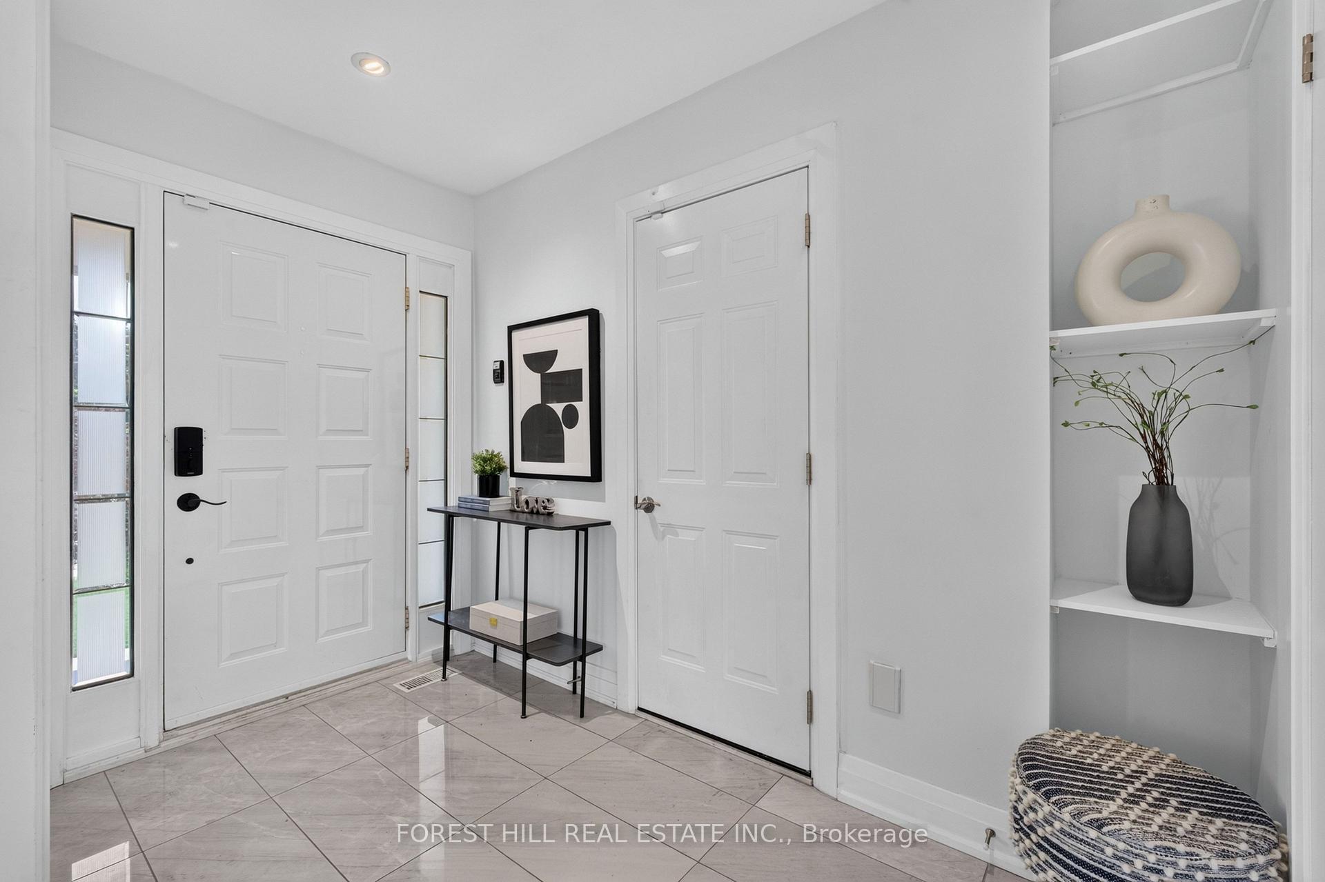 Photo 5 of 1 Heathview Avenue, North York, Bayview Village — HOMEH