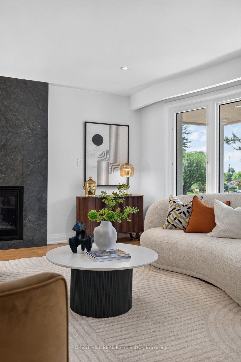 Photo 9 of 1 Heathview Avenue, North York, Bayview Village — HOMEH