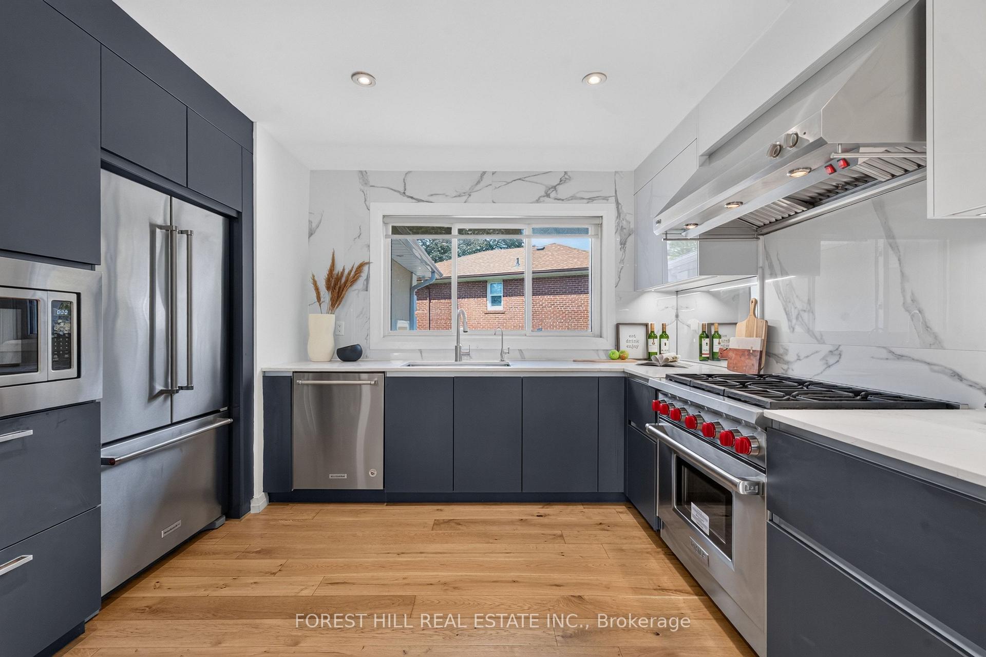 Photo 15 of 1 Heathview Avenue, North York, Bayview Village — HOMEH