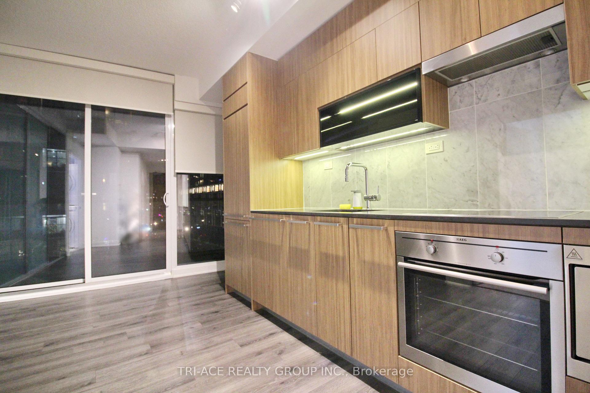 Photo 10 of Unit 502, 90 Queens Wharf Road, Toronto, Waterfront Communities — HOMEH