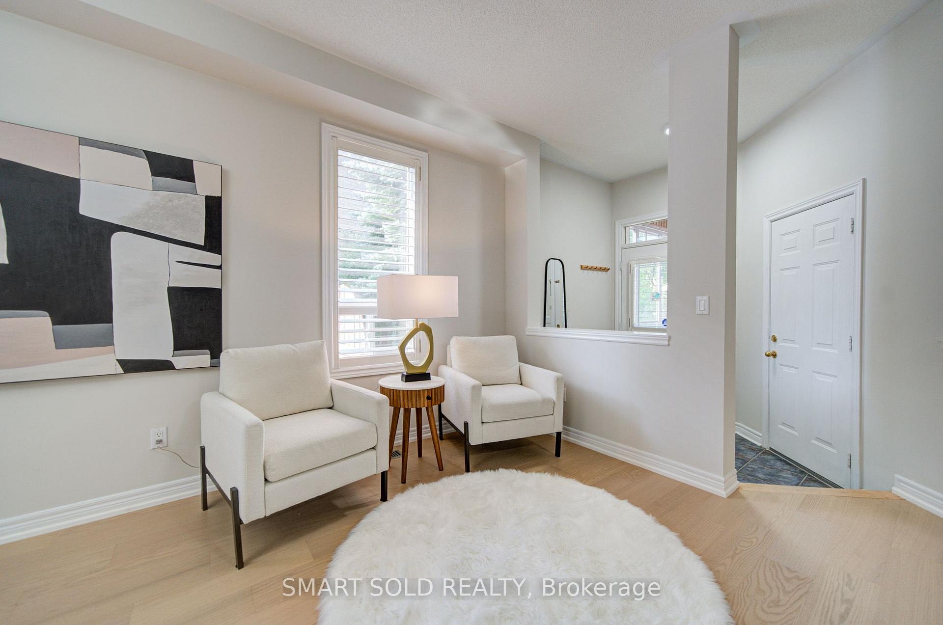 Photo 6 of 9 Pegasus Drive, Richmond Hill, Oak Ridges — HOMEH