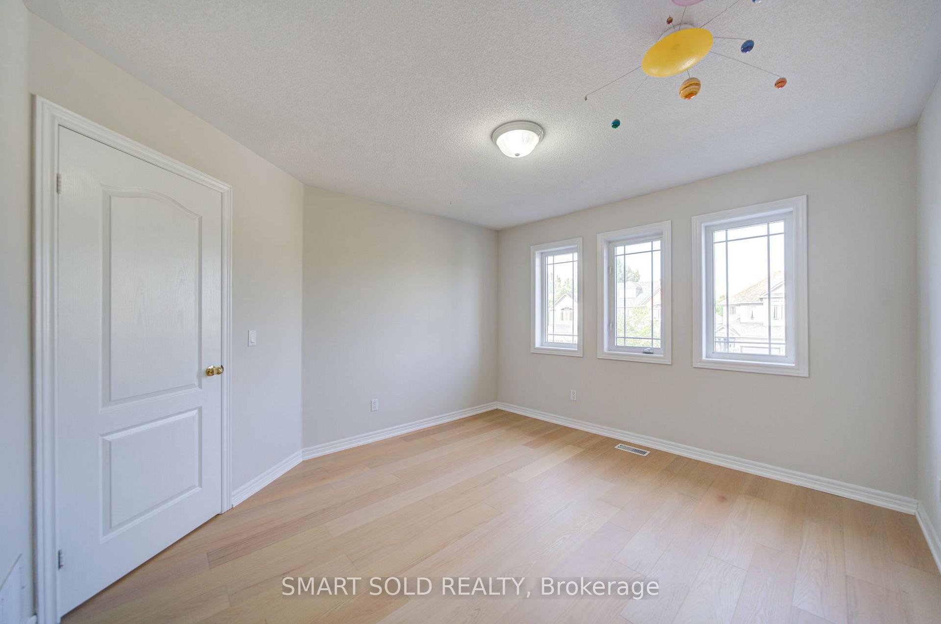 Photo 33 of 9 Pegasus Drive, Richmond Hill, Oak Ridges — HOMEH