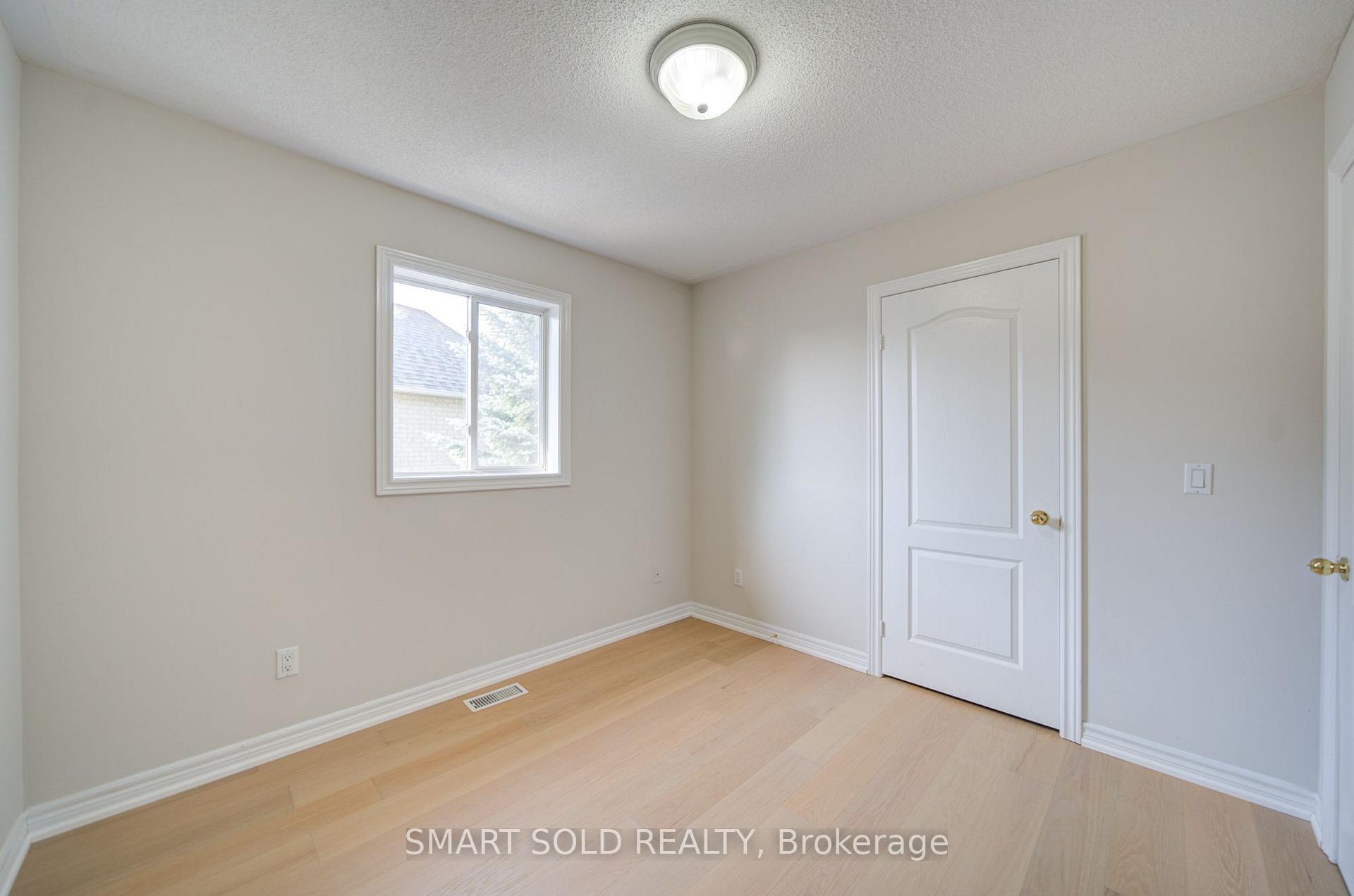 Photo 36 of 9 Pegasus Drive, Richmond Hill, Oak Ridges — HOMEH
