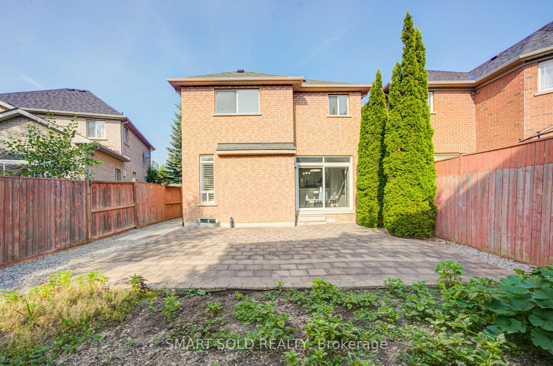 Photo 47 of 9 Pegasus Drive, Richmond Hill, Oak Ridges — HOMEH